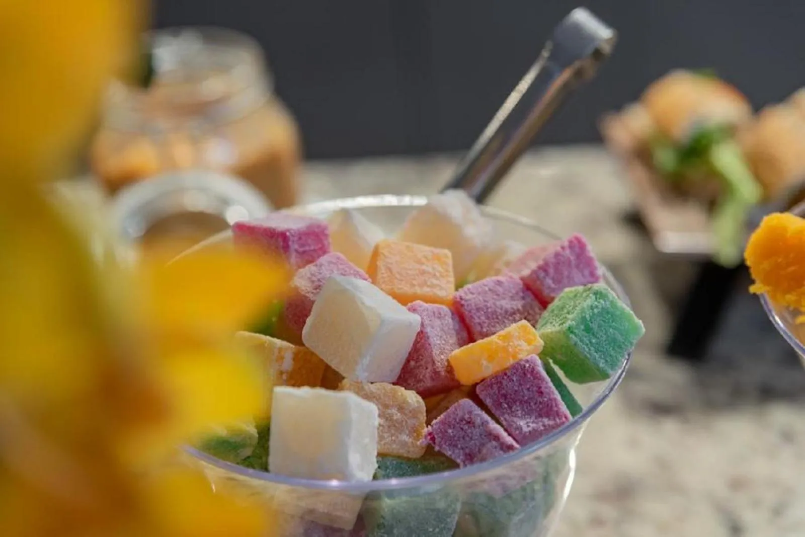 Buffet breakfast in Golden Tulip Goiania Address