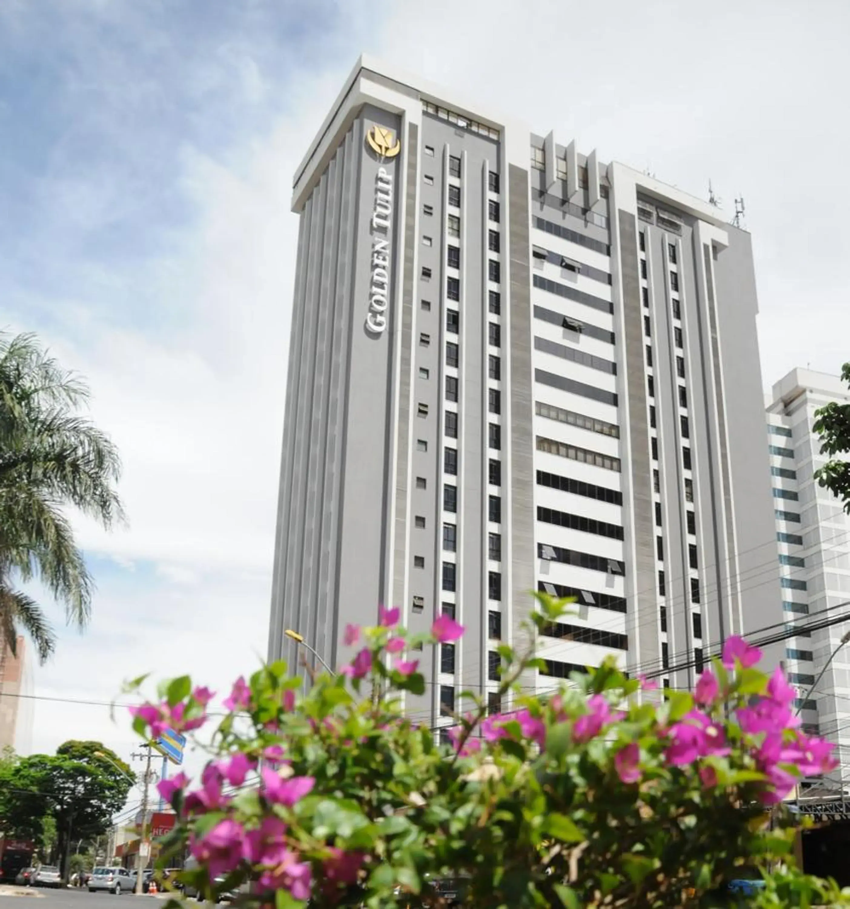 Facade/entrance in Golden Tulip Goiania Address Facade/entrance in Golden Tulip Goiania Address