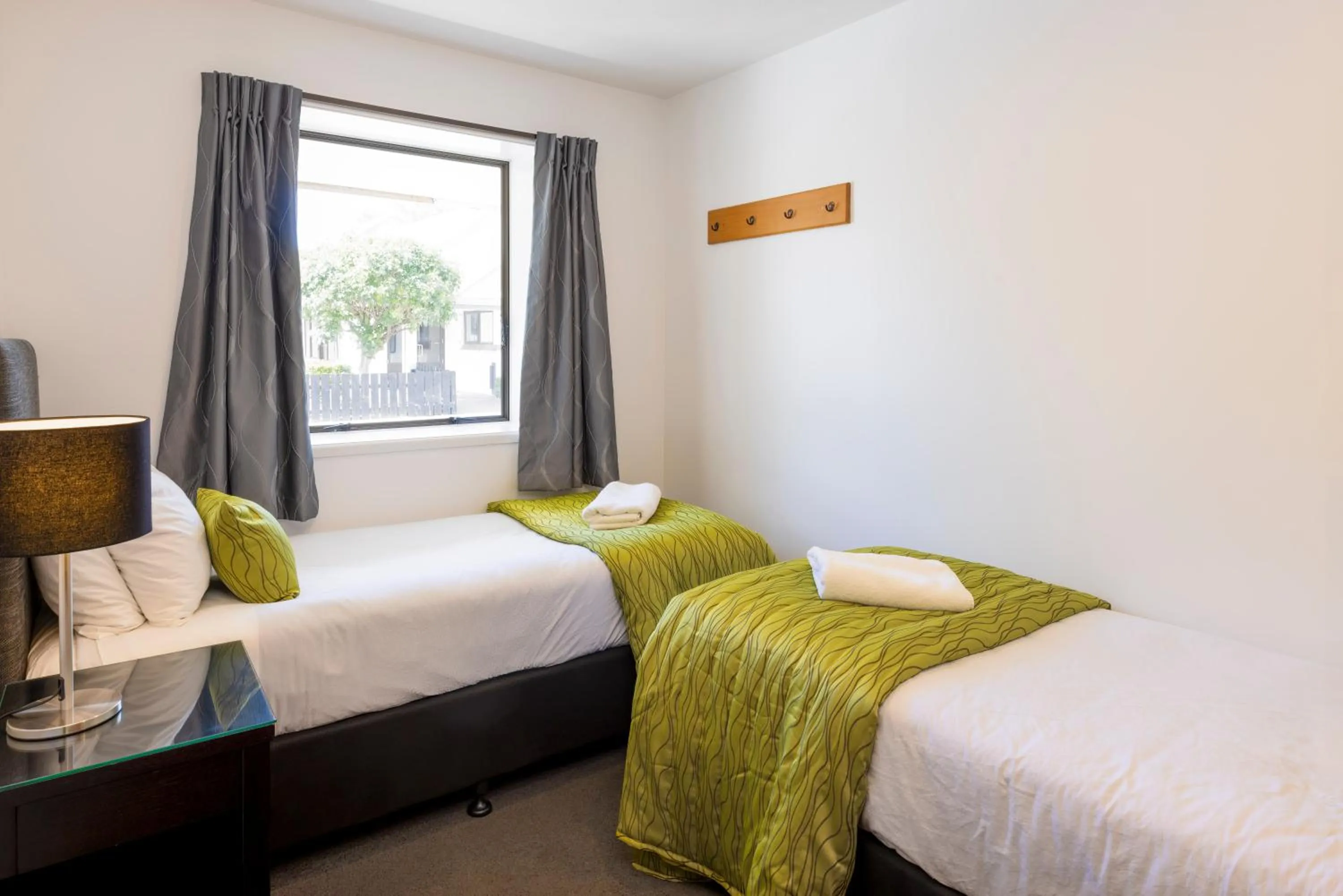 Bedroom, Bed in Airport Gateway Hotel