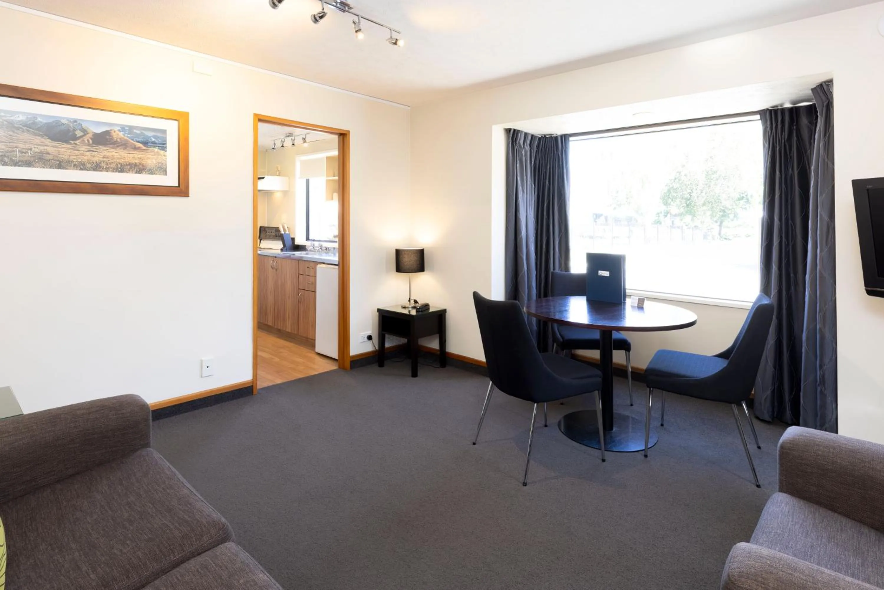 Seating area in Airport Gateway Hotel