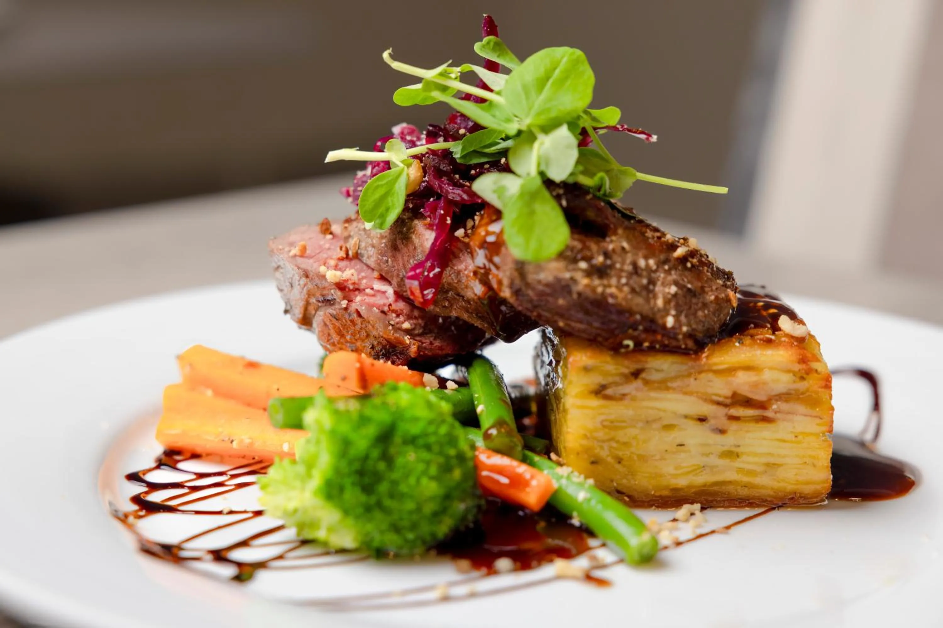 Restaurant/places to eat in Airport Gateway Hotel