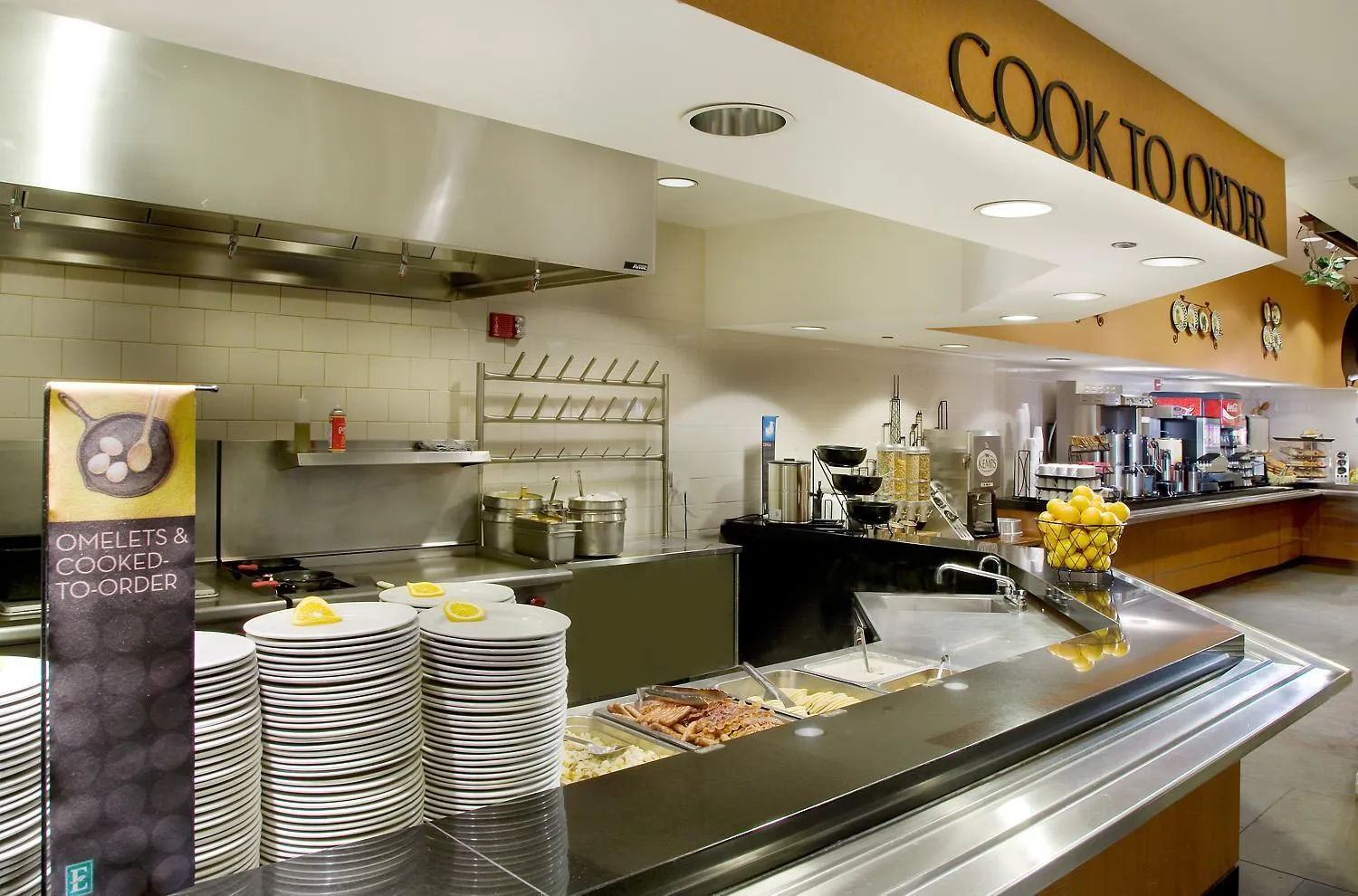 Breakfast in Embassy Suites by Hilton Chicago Downtown Magnificent Mile