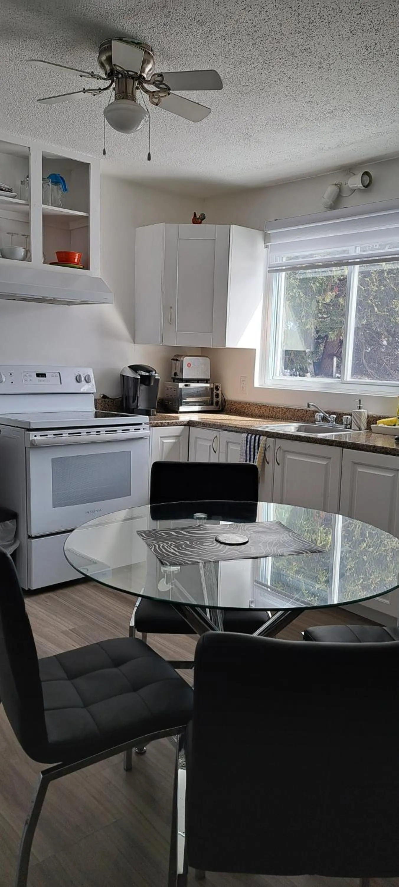 Kitchen or kitchenette in Bédard