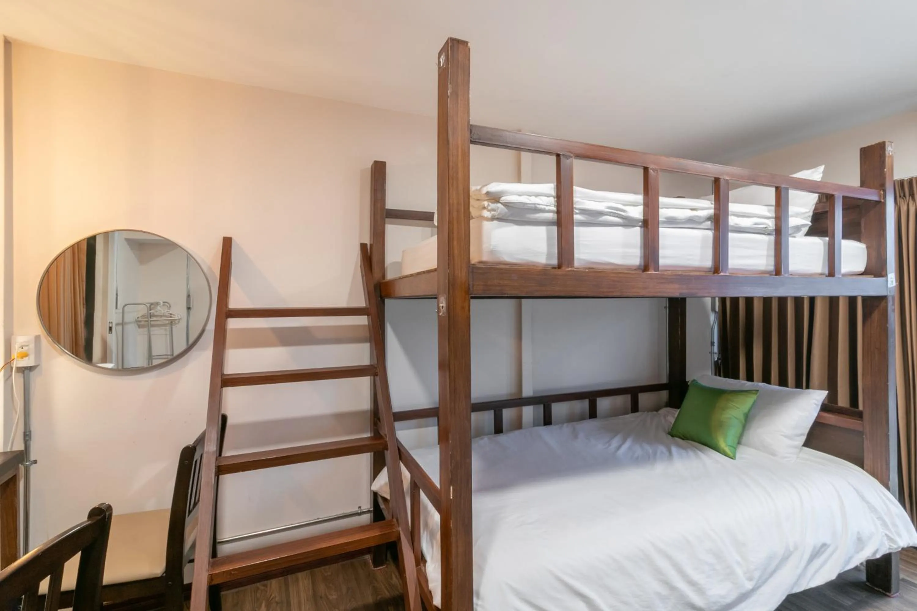 bunk bed, Bed in Phobphan Hostel