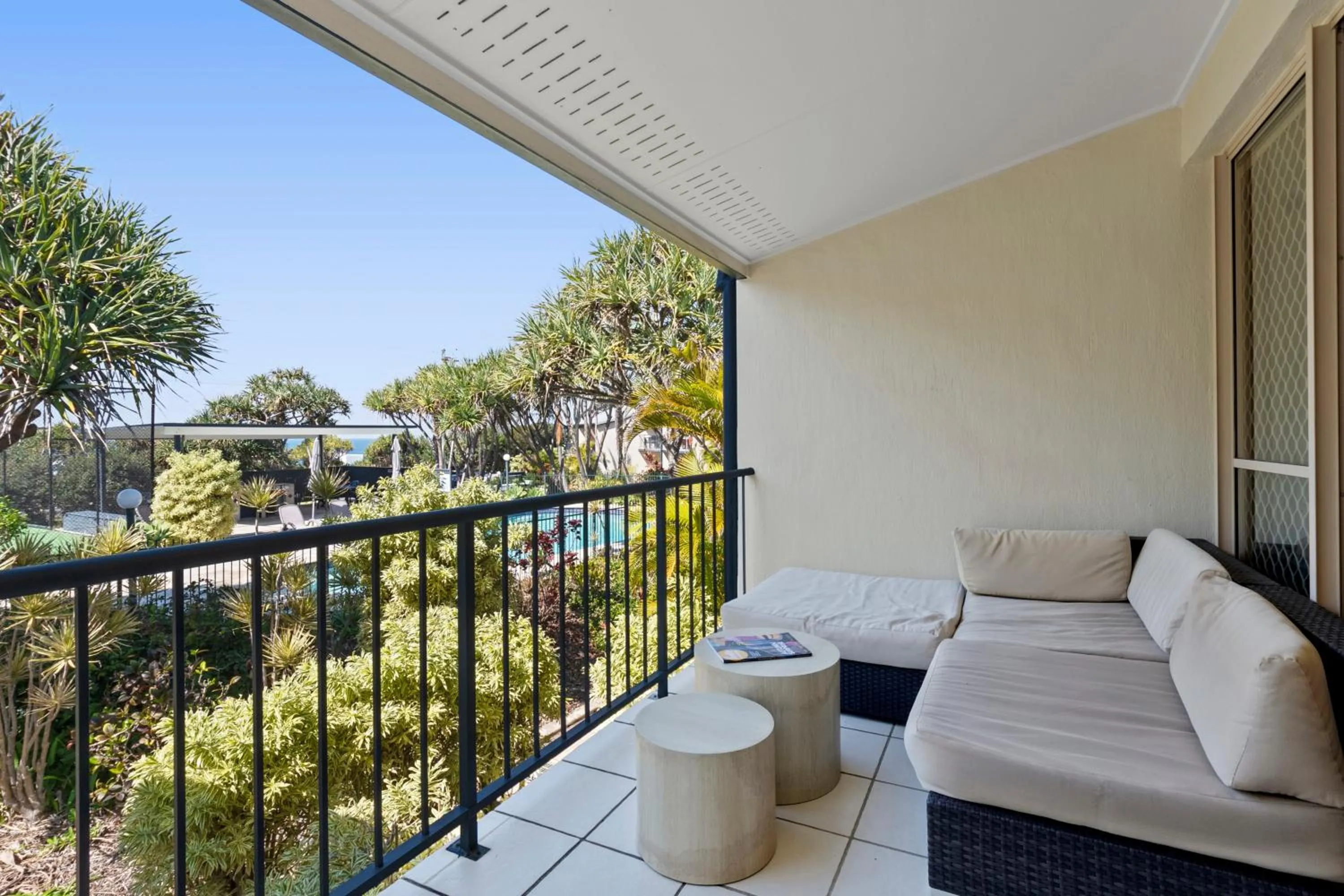 Balcony/Terrace in Beach Breakers Resort