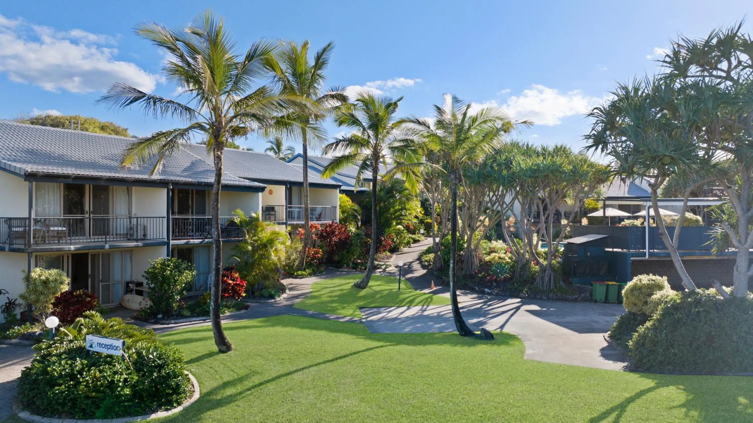 Property building in Beach Breakers Resort