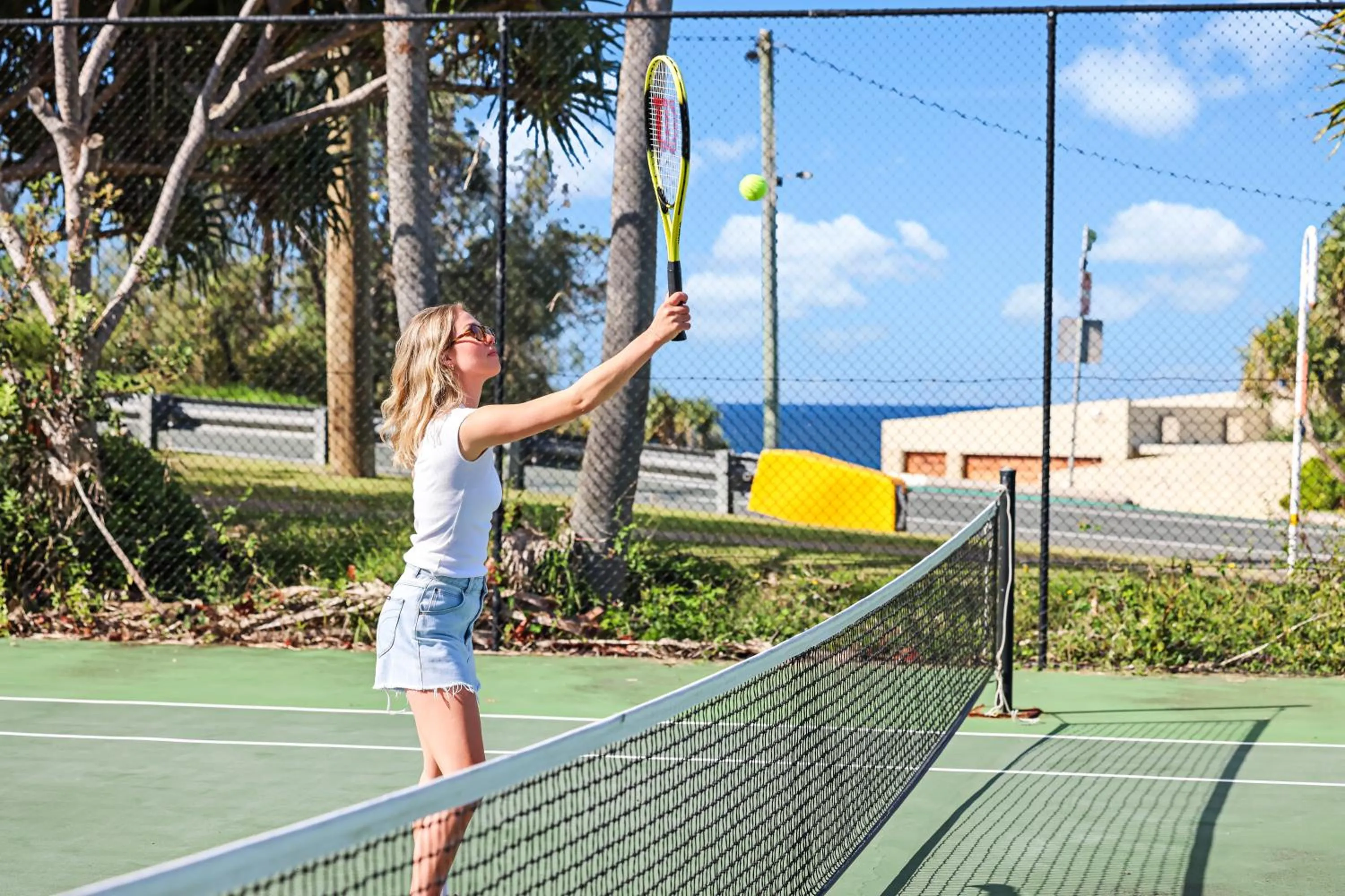 Tennis court in Beach Breakers Resort