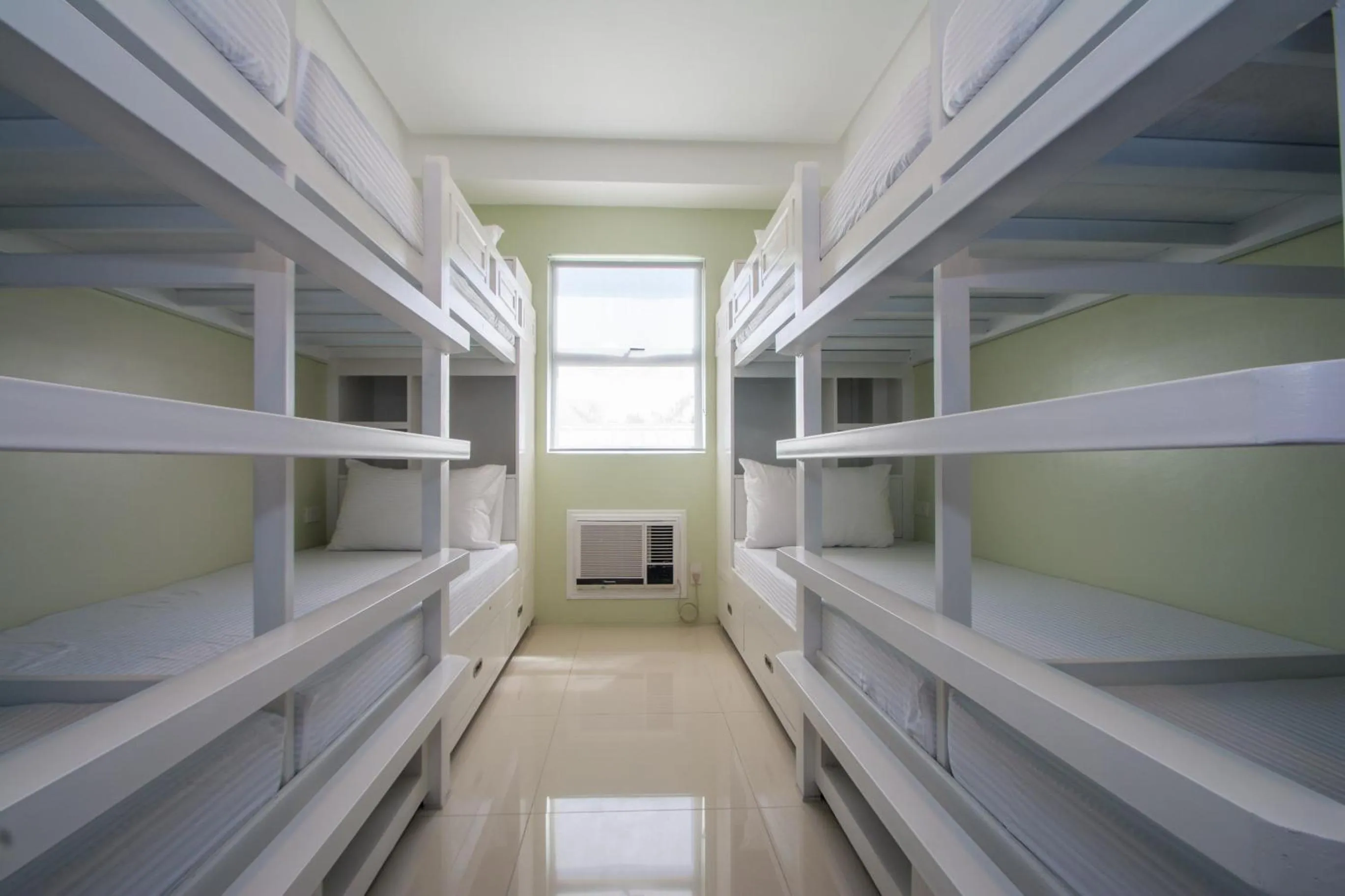 Bed in Shore Time Dormitel