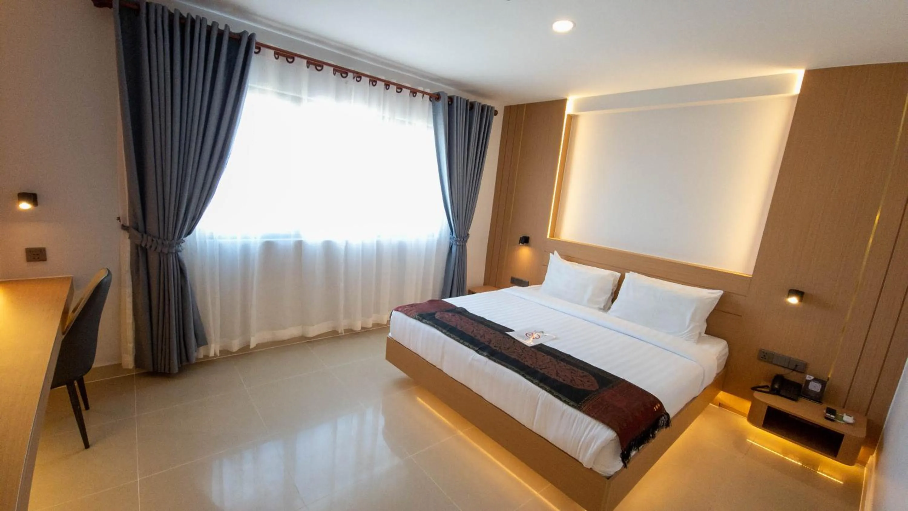 Bed in Silver Mounts Hotel