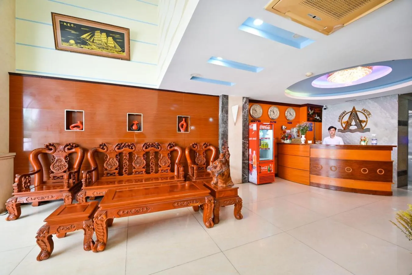 Living room in An Binh 2 hotel near Dam Sen Park