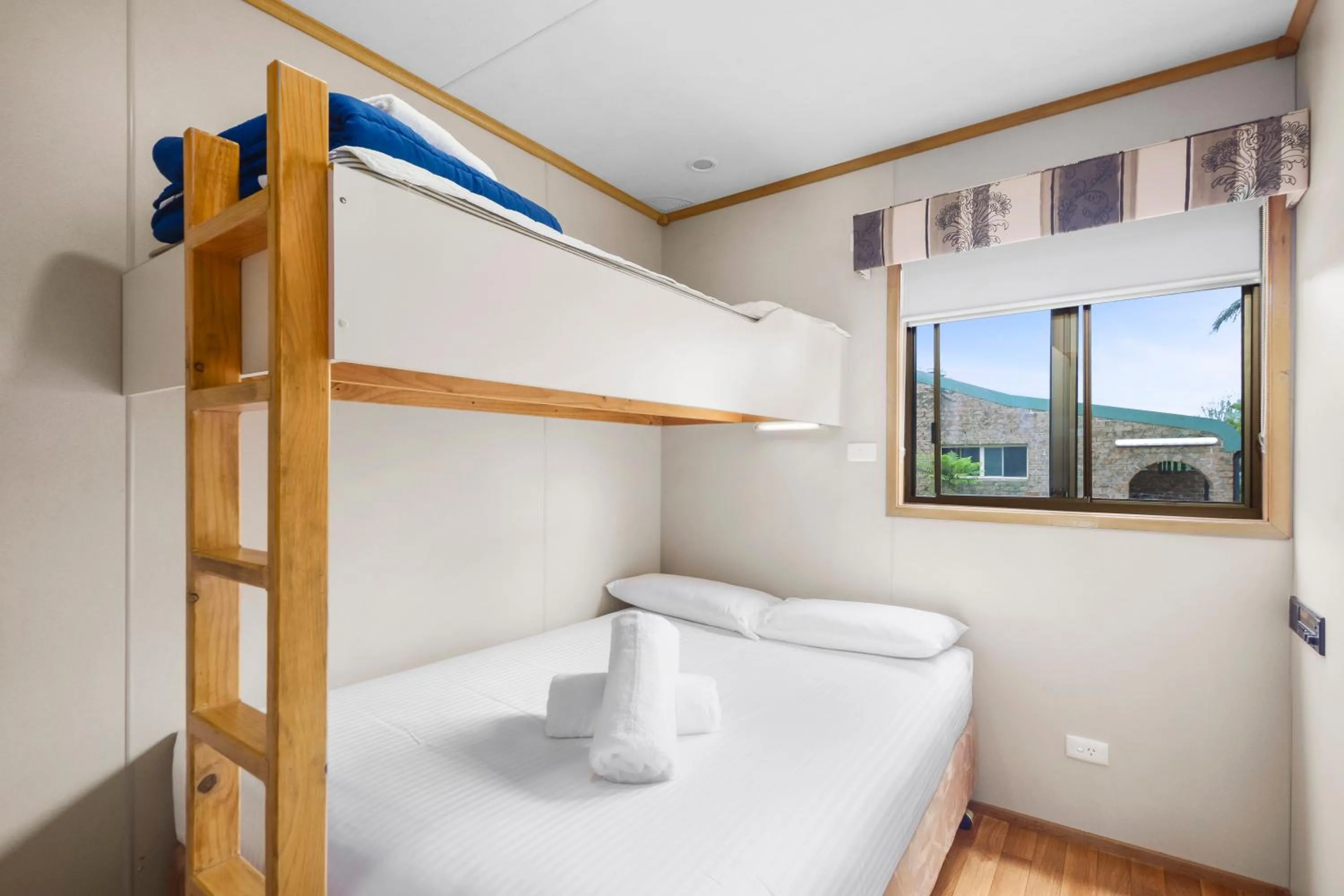 bunk bed, Bed in Moruya Holiday Park
