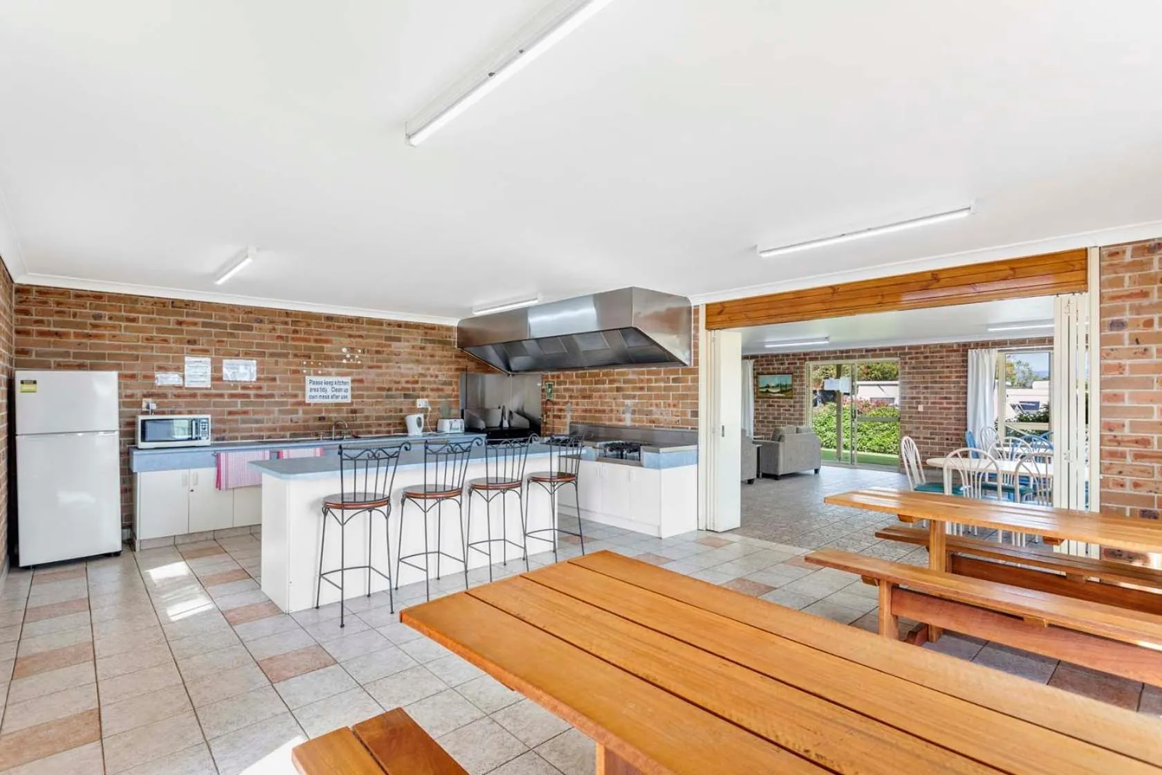 Kitchen or kitchenette in Moruya Holiday Park