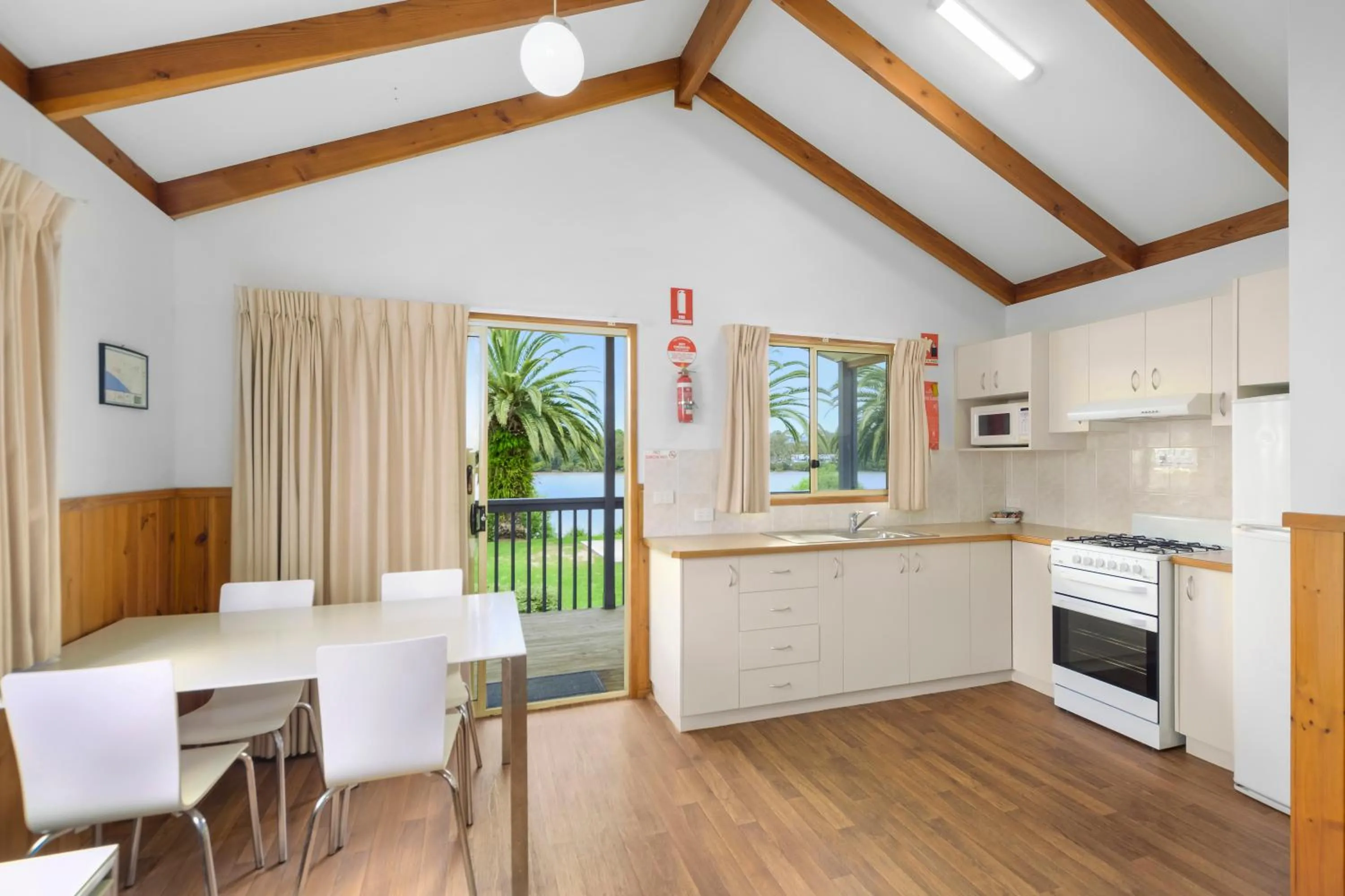 Kitchen or kitchenette in Moruya Holiday Park