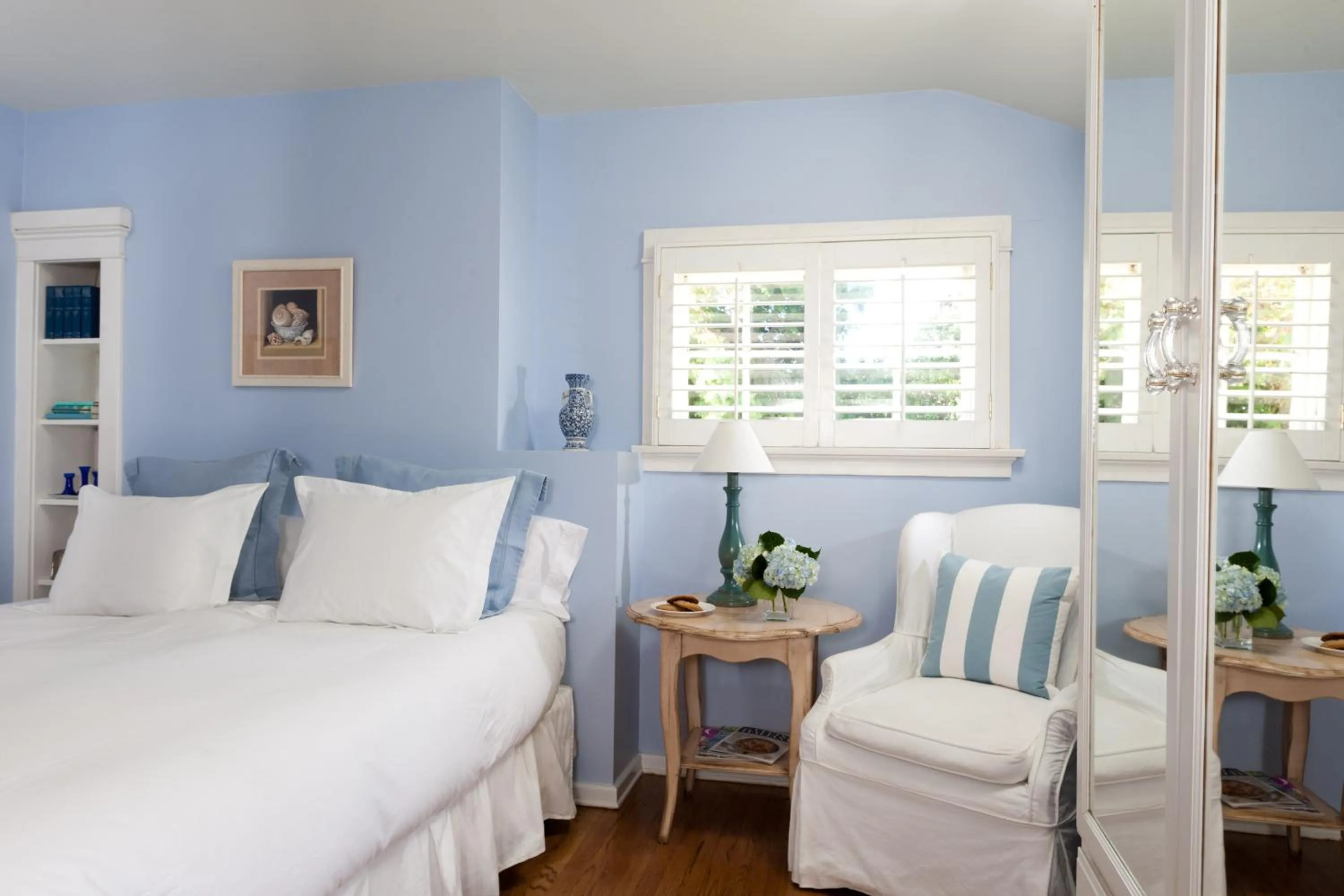 Bed in Channel Road Inn, A Four Sisters Inn