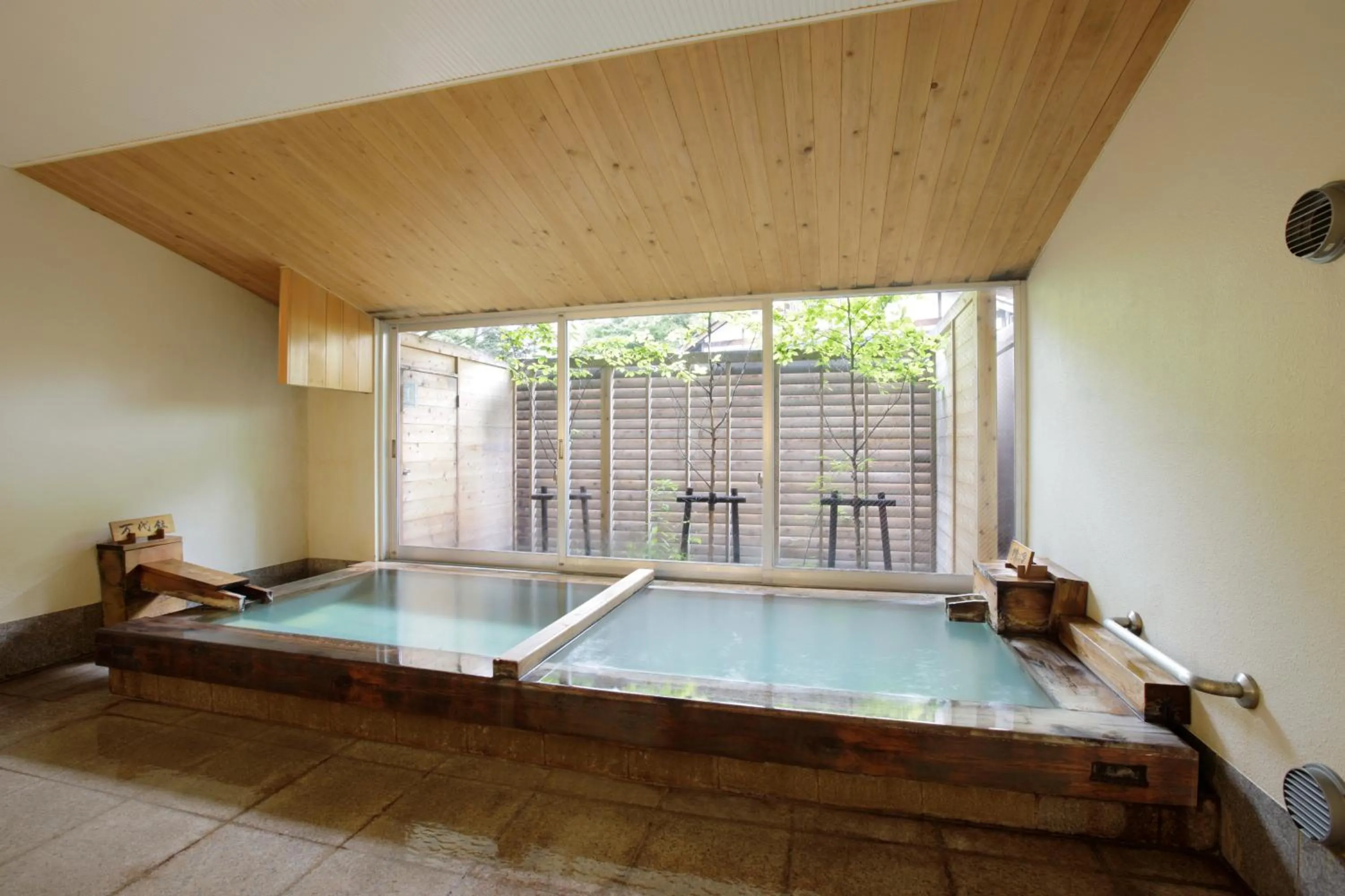 Kusatsu Hotel Bekkan Wata no Yu (Adult Only)