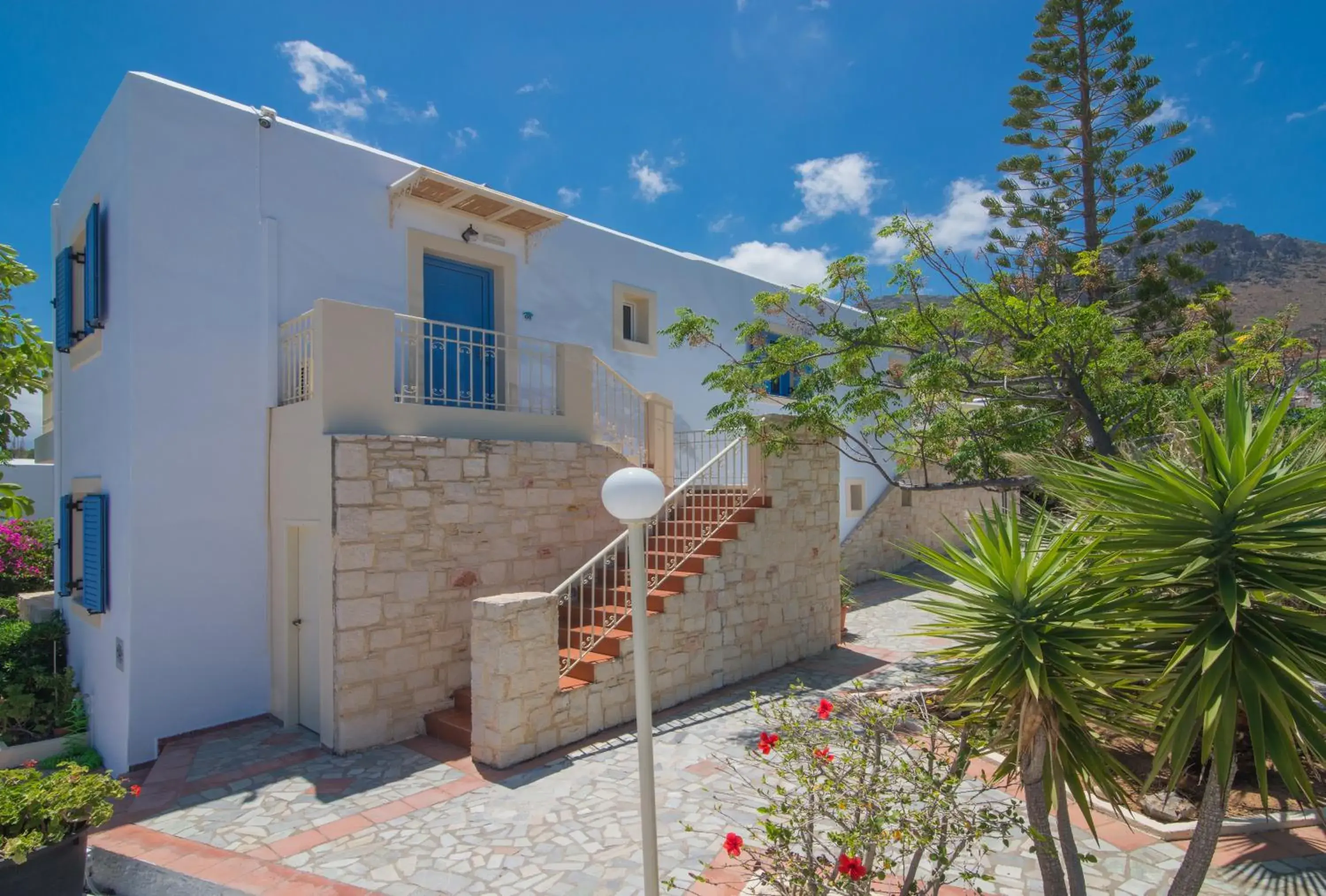 Property building in Lofos Apartments Property building in Lofos Apartments
