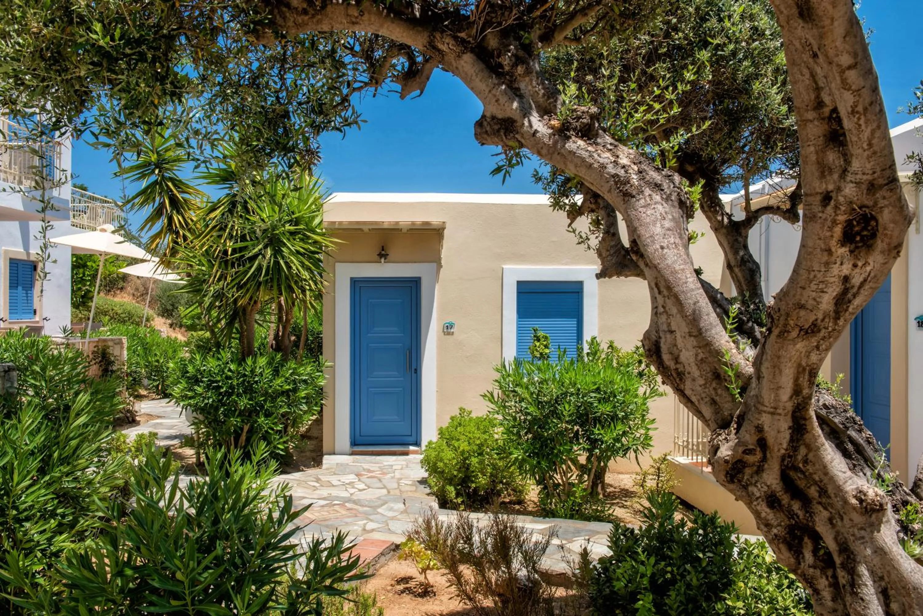 Property building in Lofos Apartments