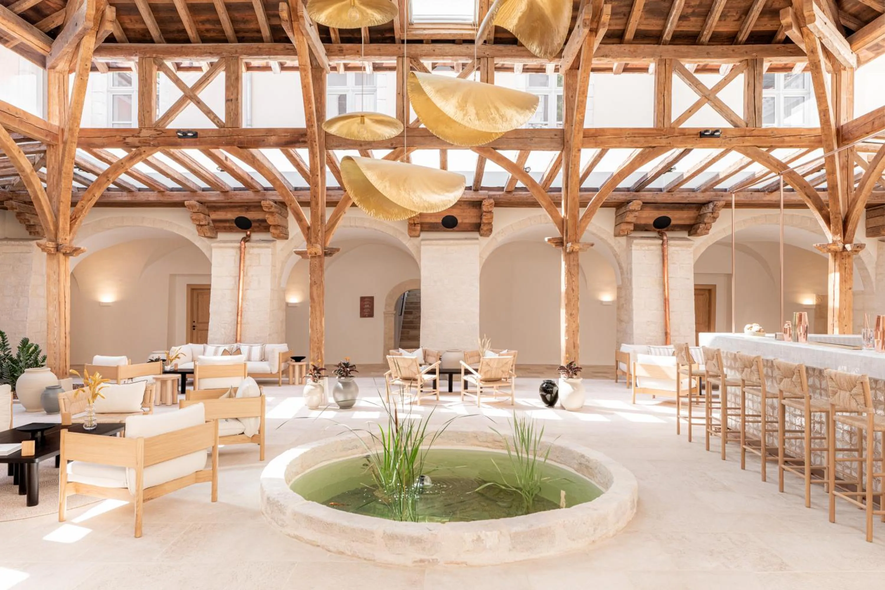 Lounge or bar in Le Couvent des Minimes, un Hôtel & Spa L'Occitane en Provence