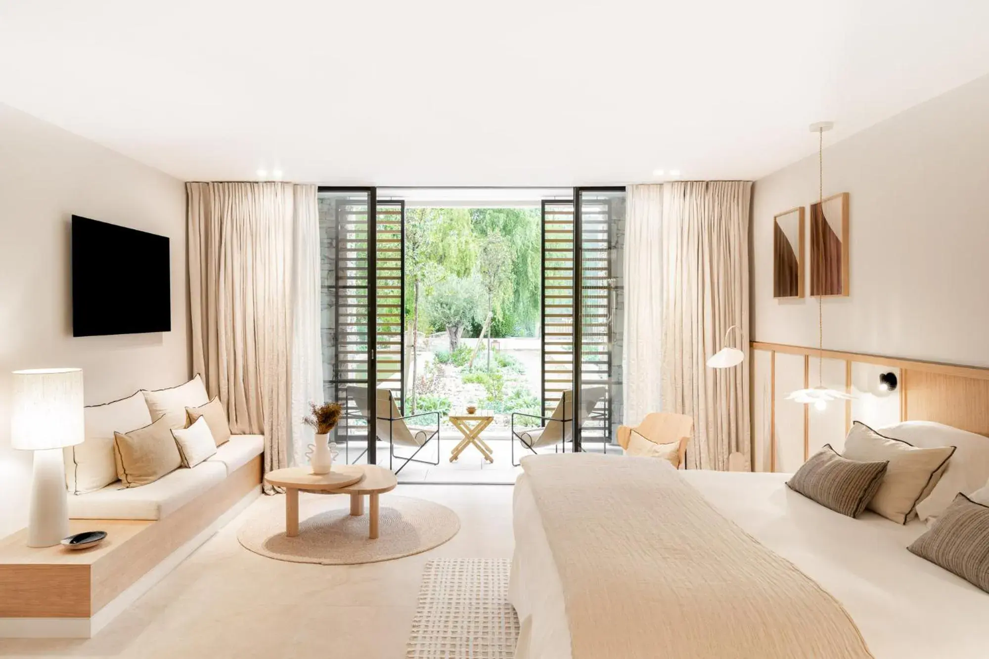 Deluxe Room Terrace in Le Couvent des Minimes, un Hôtel & Spa L'Occitane en Provence Deluxe Room Terrace in Le Couvent des Minimes, un Hôtel & Spa L'Occitane en Provence