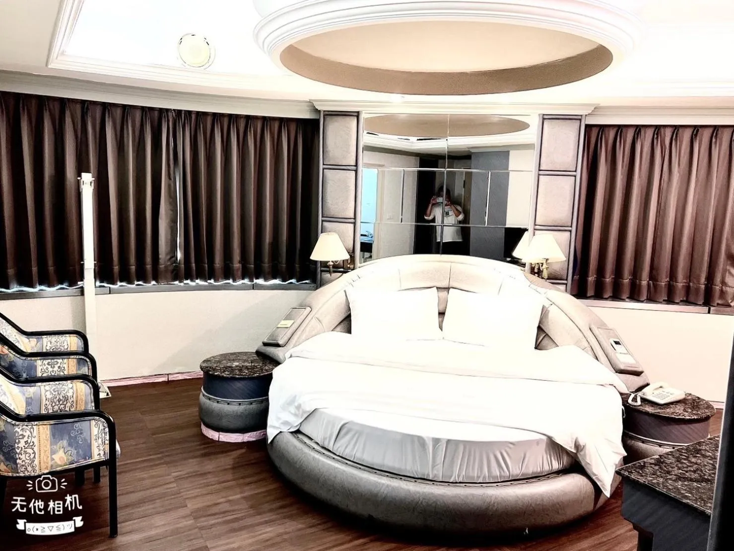 Bedroom, Bed in Blue Sky Hotel