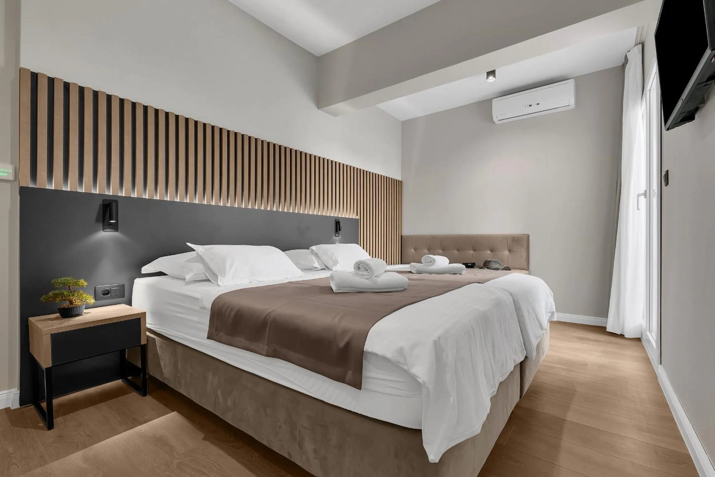 Bed in Beach Hotel Božikovina