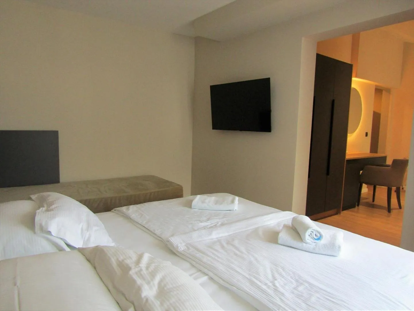 Bed in Beach Hotel Božikovina