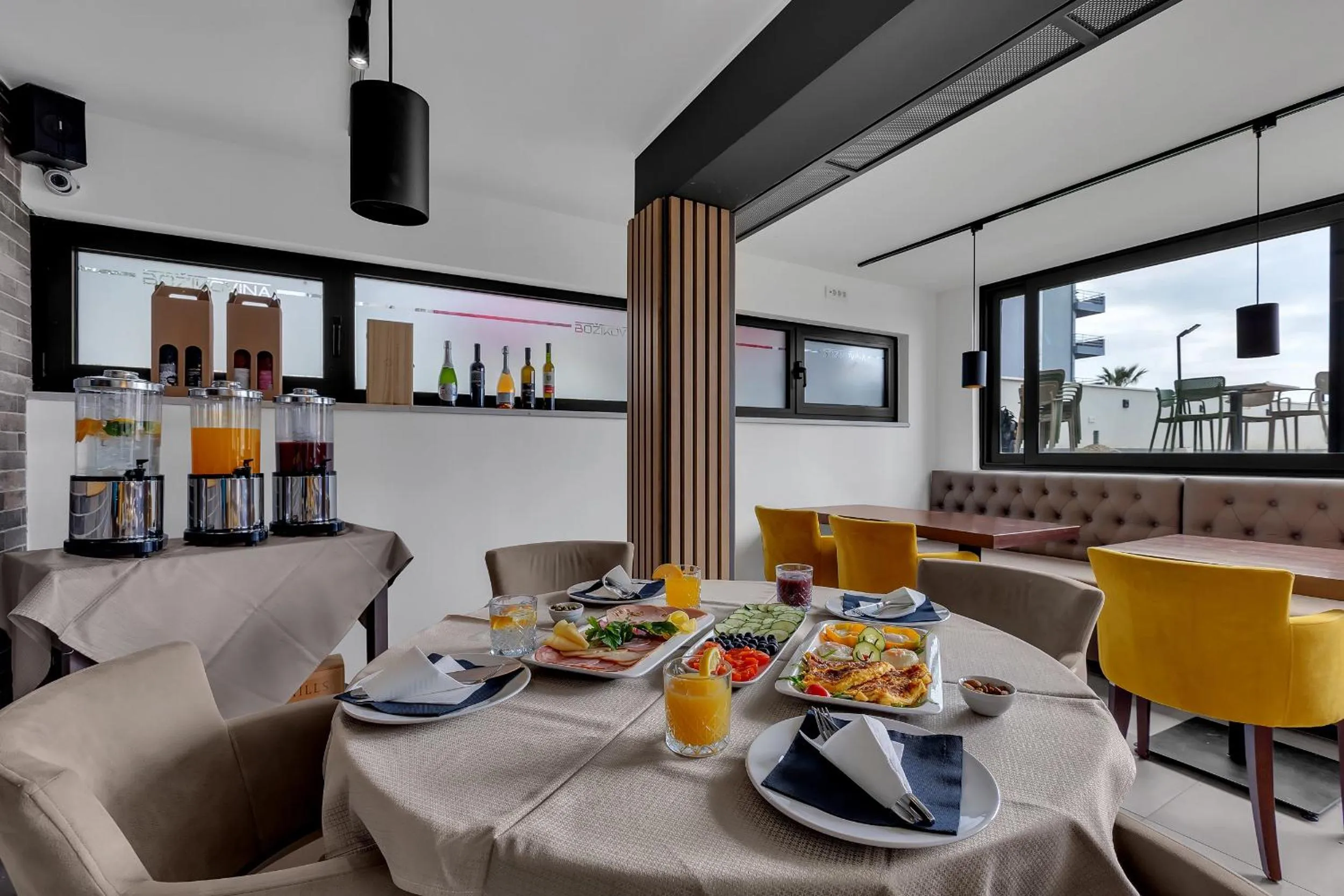 Restaurant/places to eat in Beach Hotel Božikovina