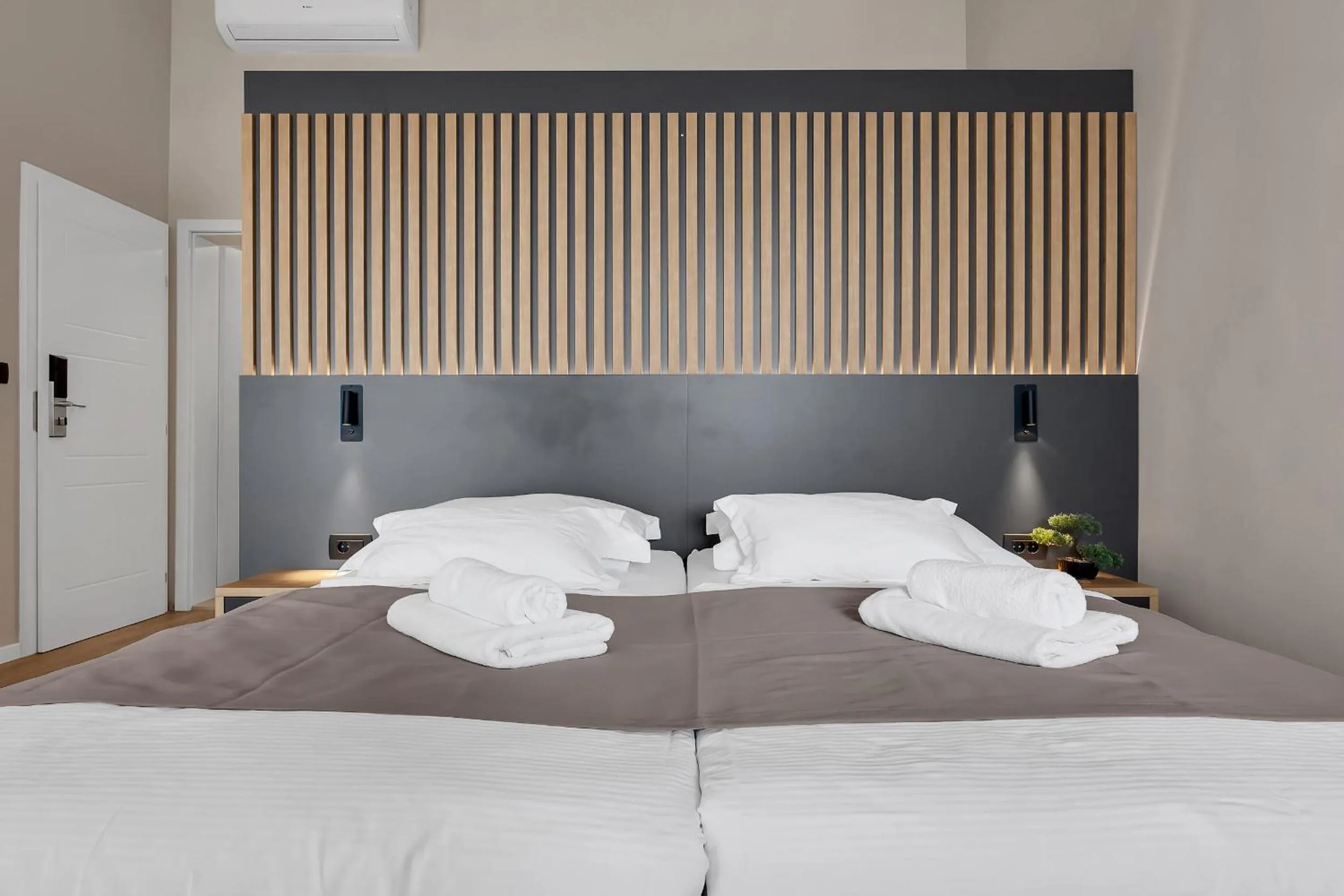 Bed in Beach Hotel Božikovina