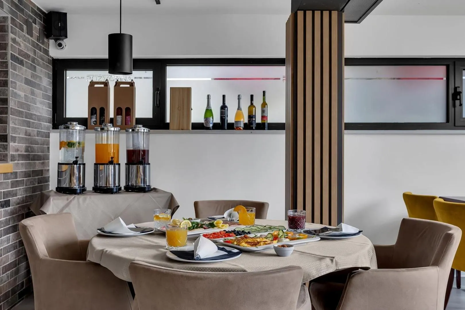 Breakfast in Beach Hotel Božikovina