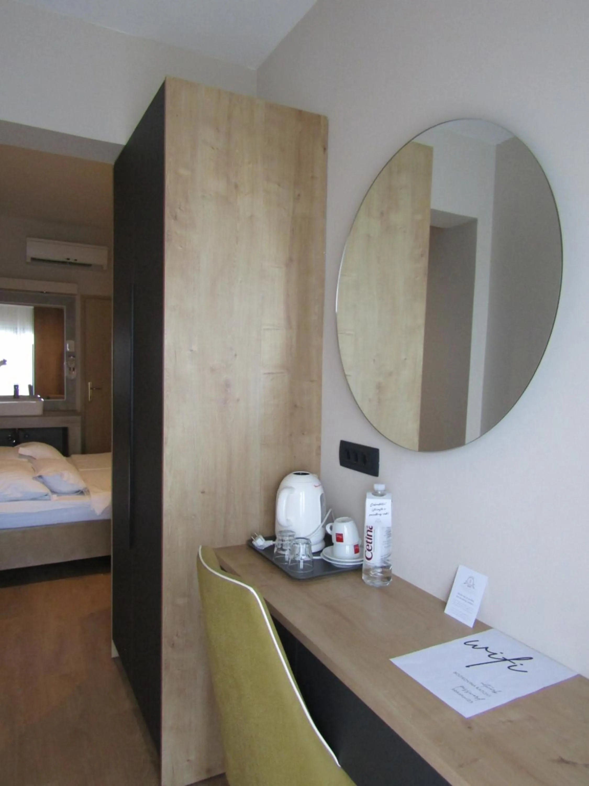 wardrobe, Bed in Beach Hotel Božikovina