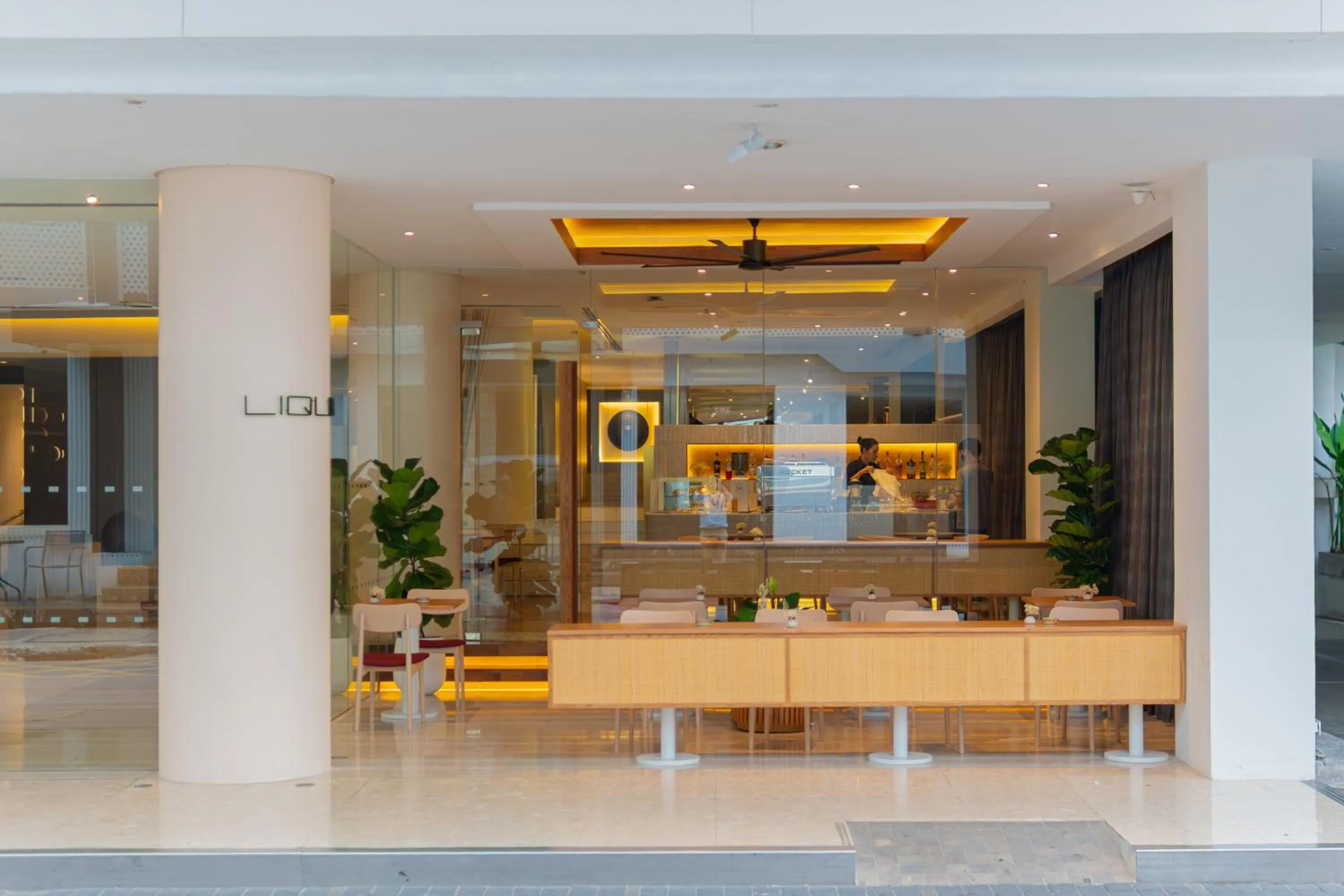 Restaurant/places to eat in BelAire Bangkok Sukhumvit