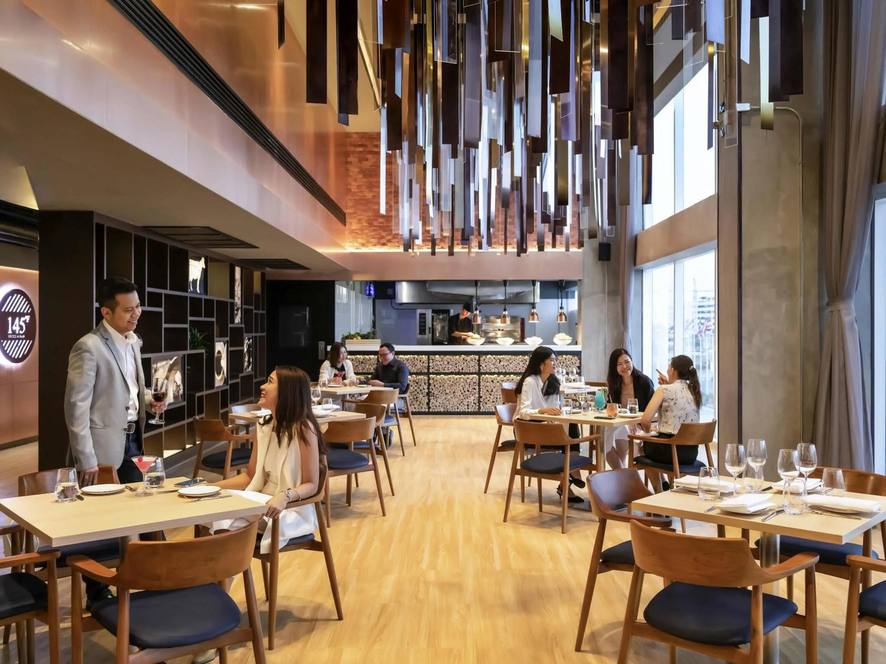 Restaurant/places to eat in Novotel Bangkok IMPACT