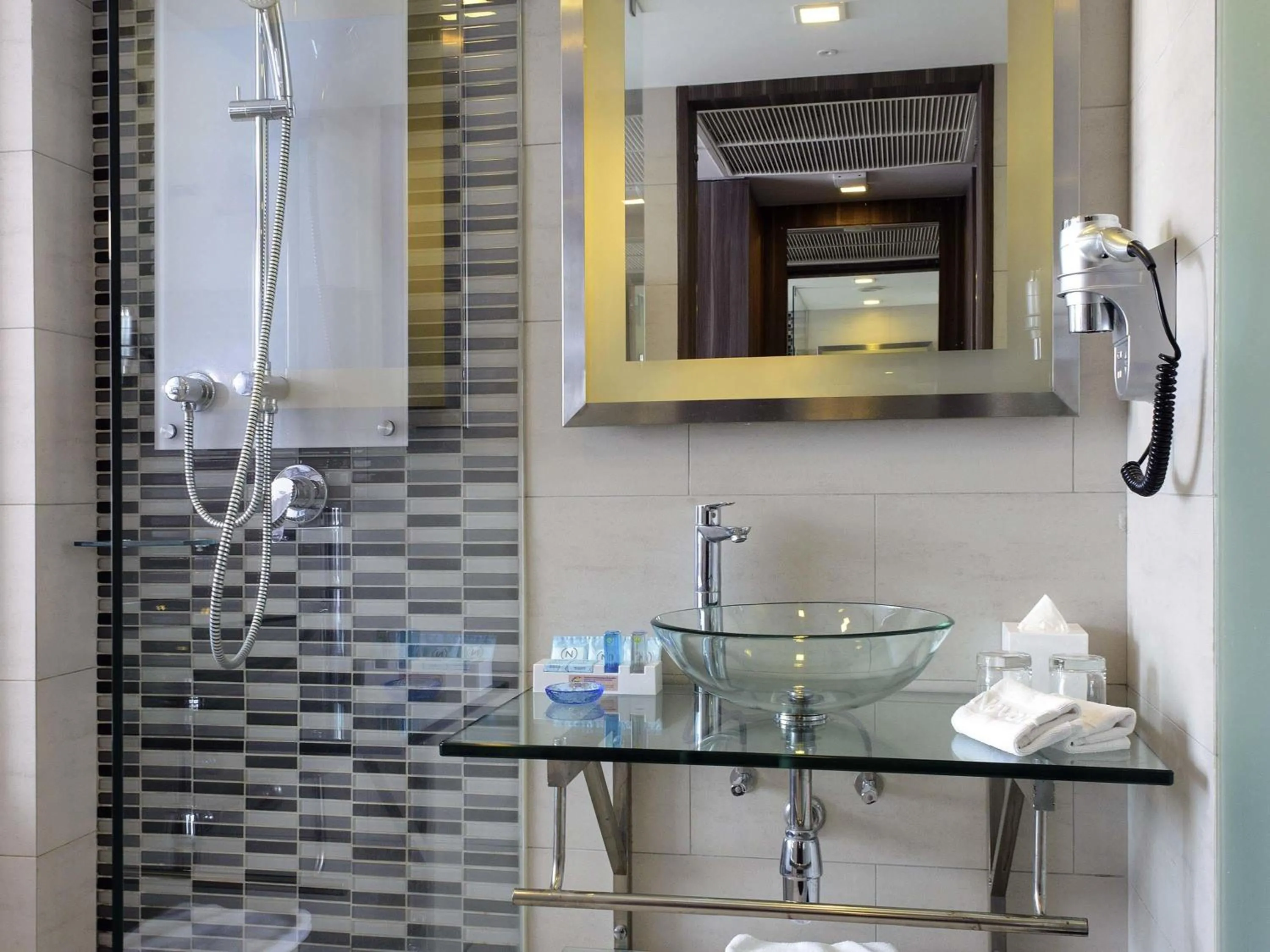 Bedroom in Novotel Bangkok IMPACT