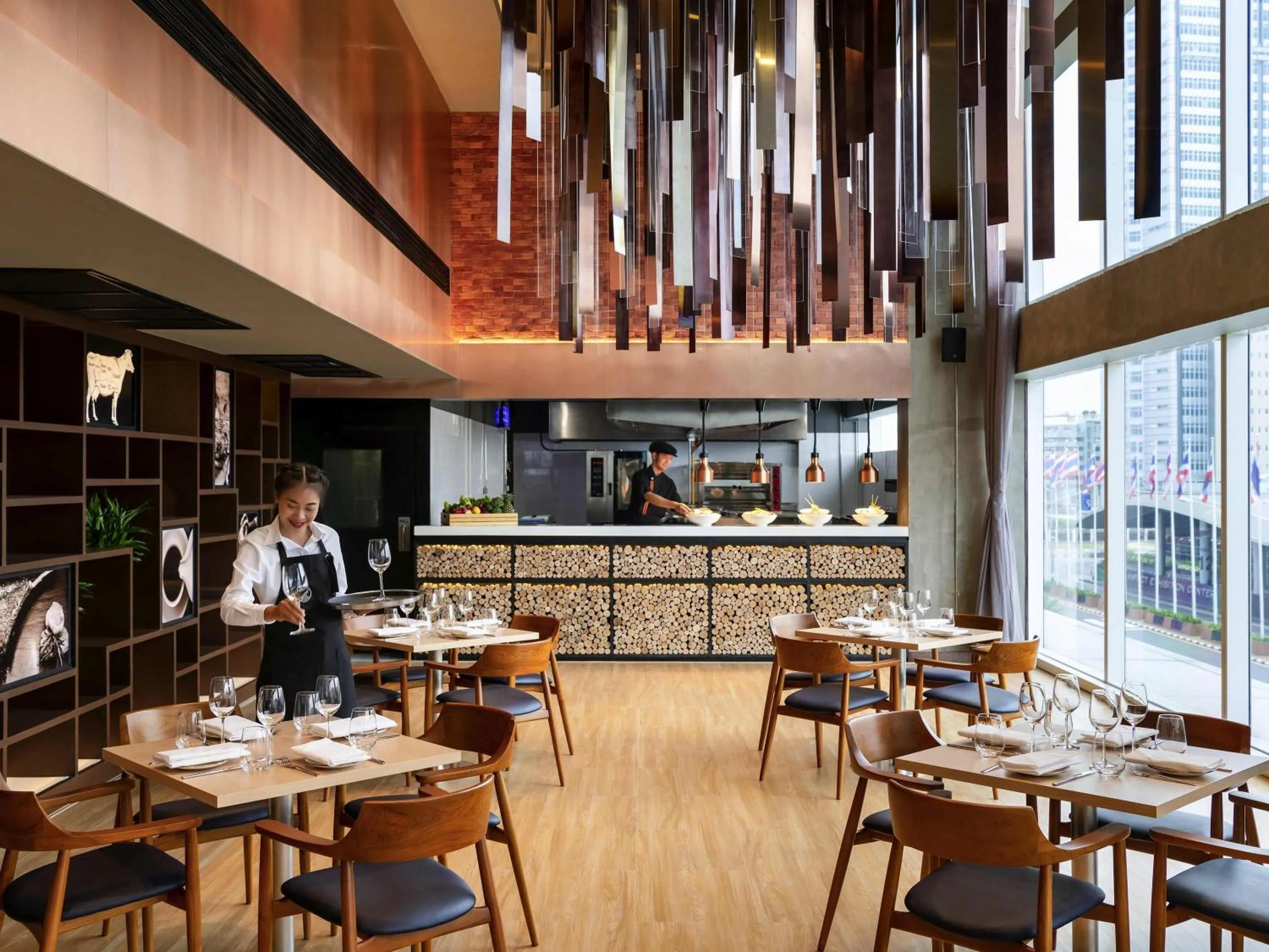 Restaurant/places to eat in Novotel Bangkok IMPACT