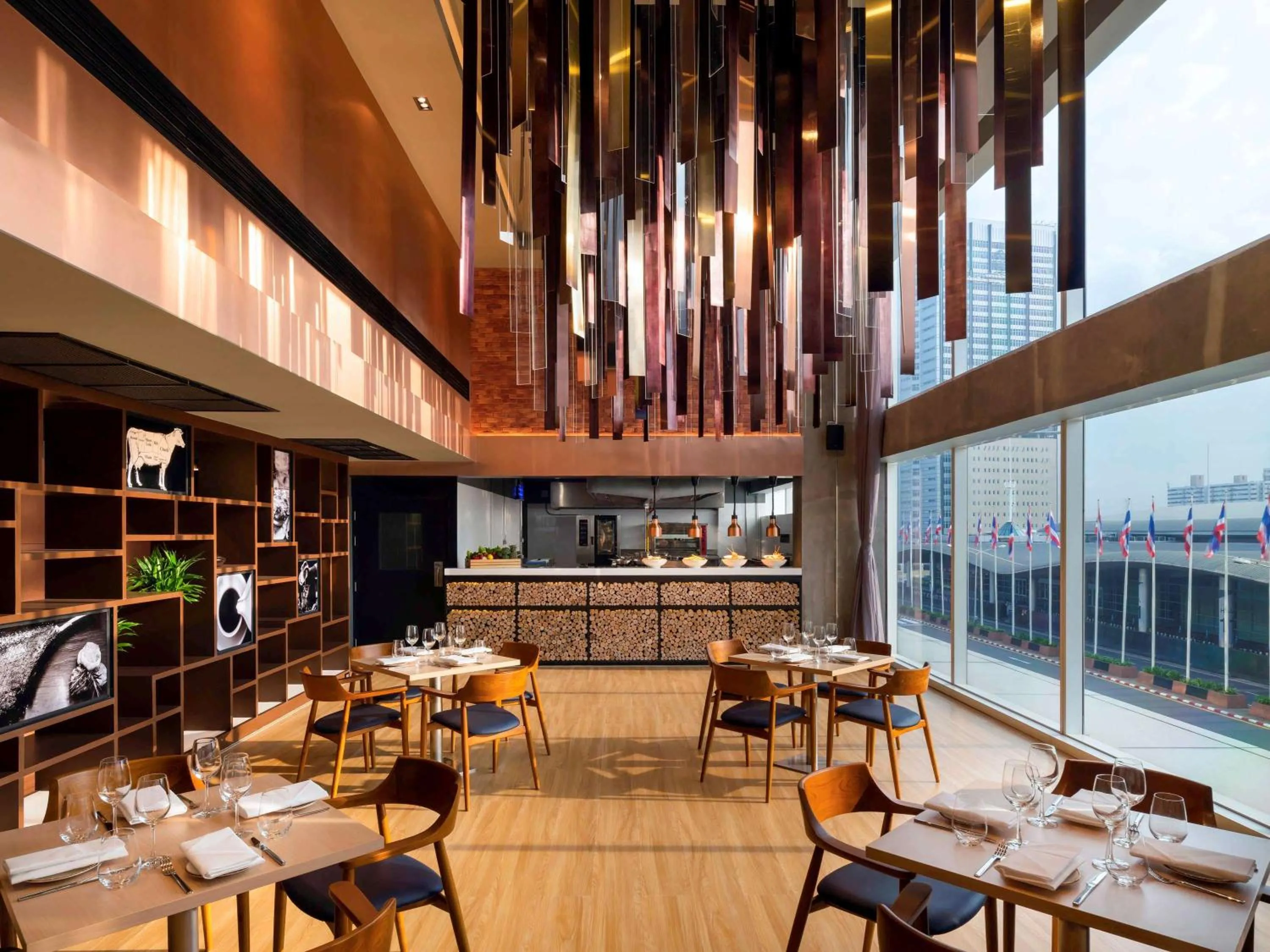 Restaurant/places to eat in Novotel Bangkok IMPACT