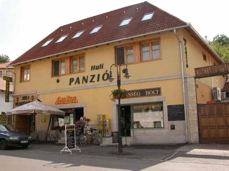 Huli Panzio Huli Panzio