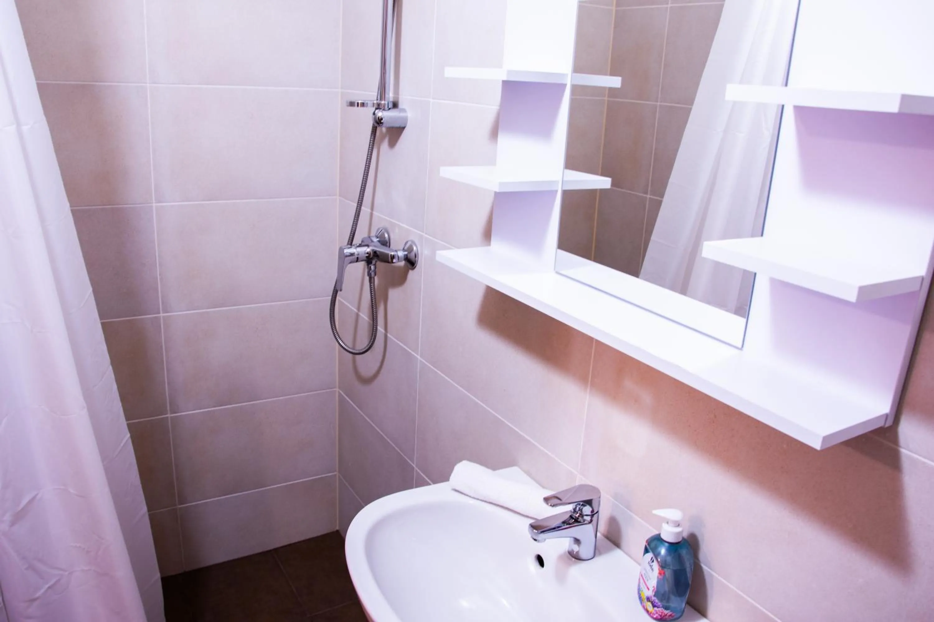 Superior Quadruple Room in Huli Panzio