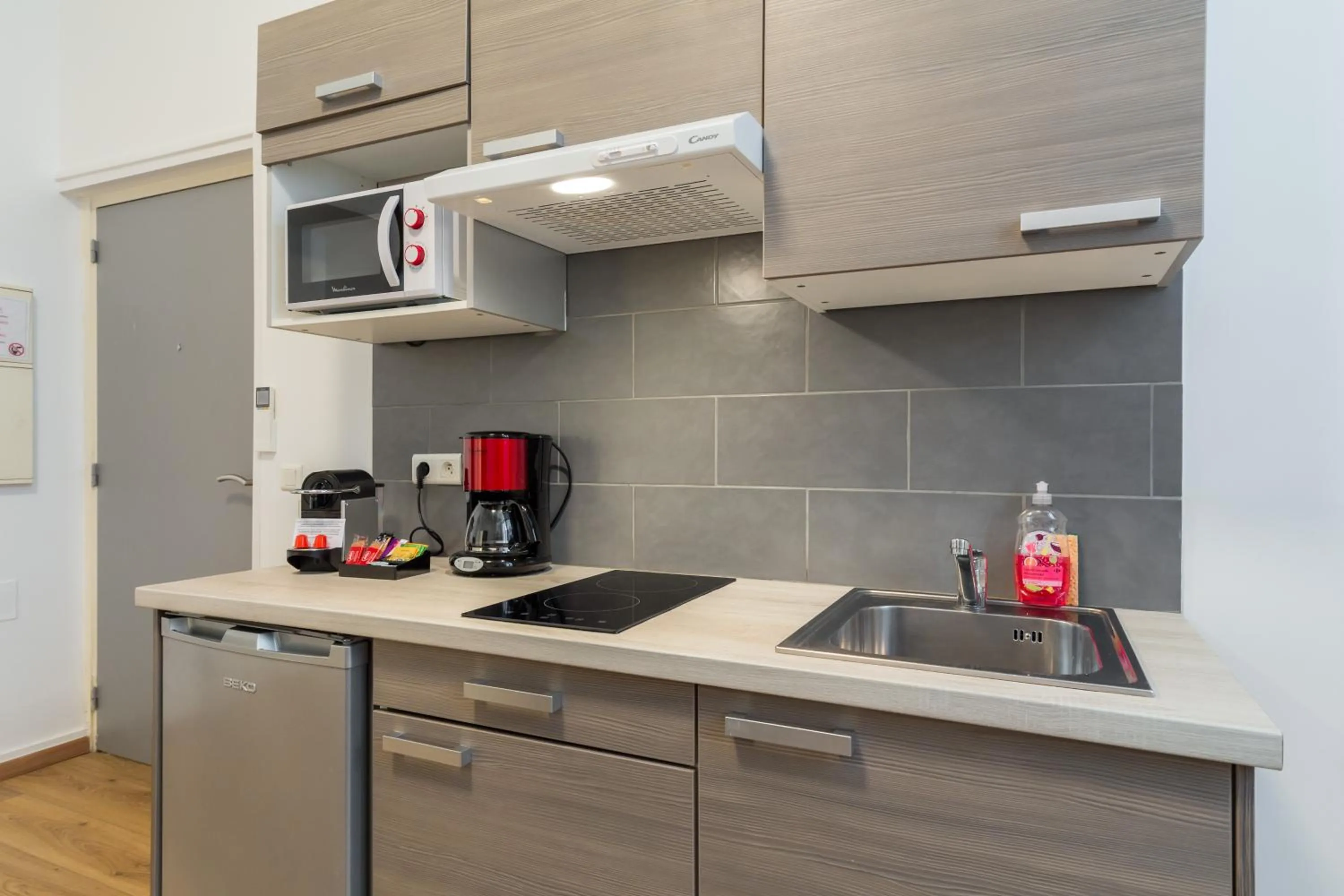 Kitchen or kitchenette in Florella Marceau Apartment