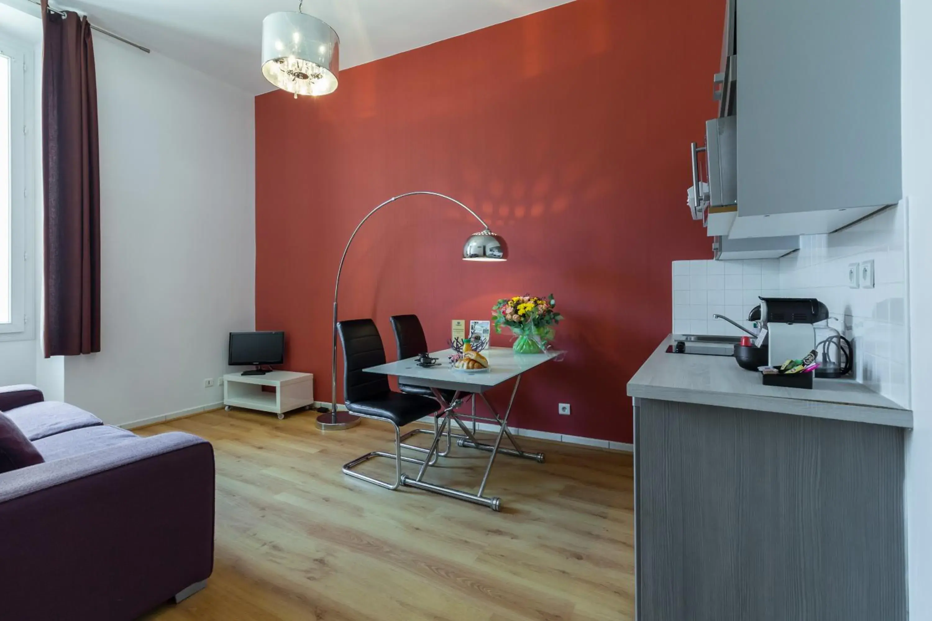 One-Bedroom Apartment (4 Adults) in Florella Marceau Apartment One-Bedroom Apartment (4 Adults) in Florella Marceau Apartment