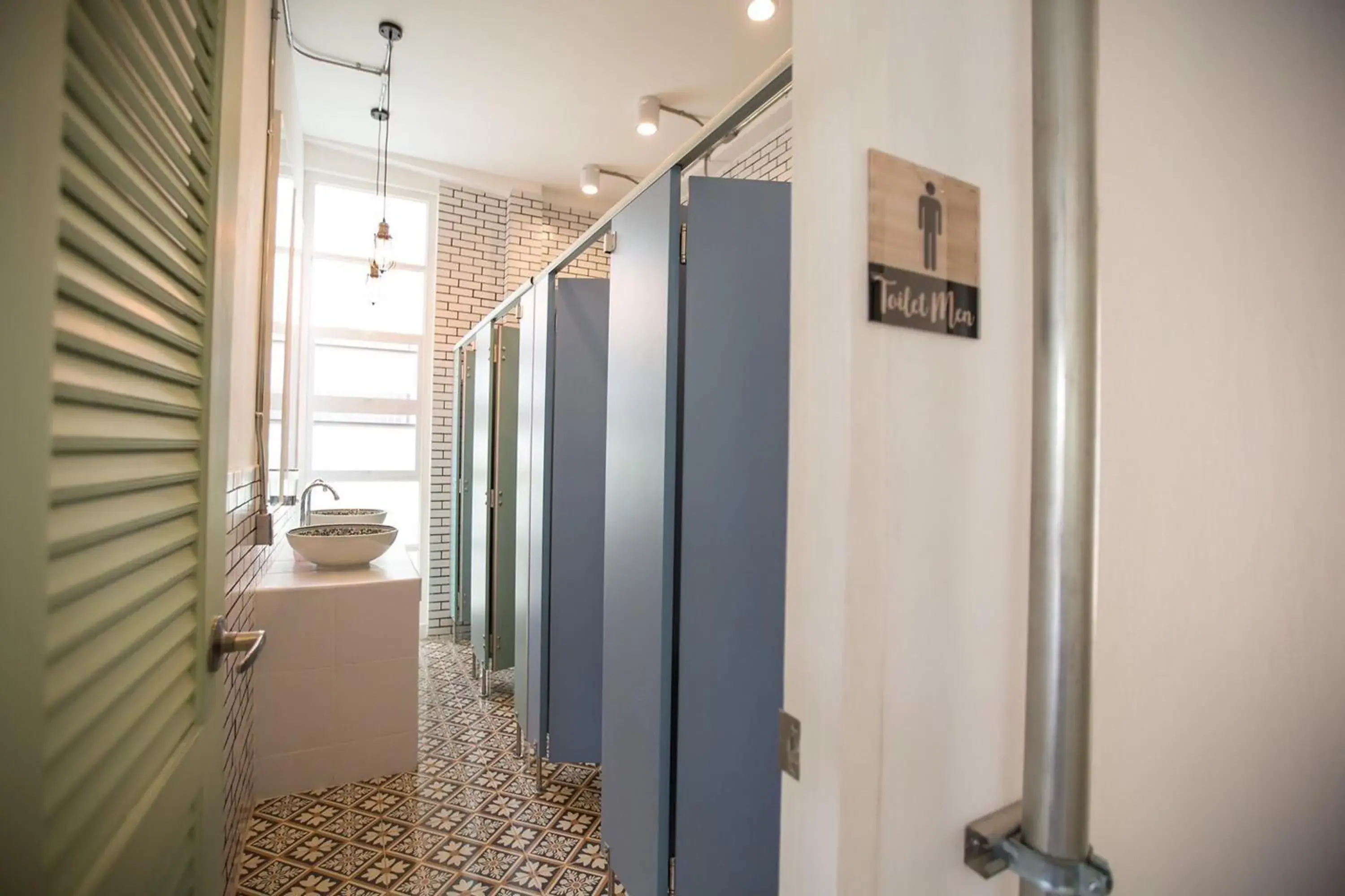 Shower in Memmoth Cafe & Hostel in Lampang Shower in Memmoth Cafe & Hostel in Lampang