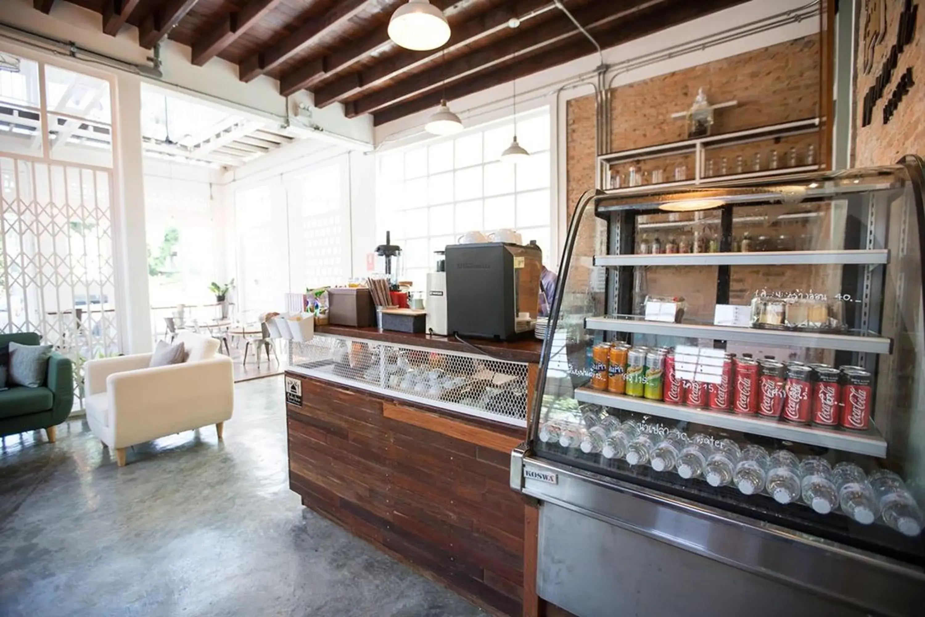 Lobby or reception in Memmoth Cafe & Hostel in Lampang Lobby or reception in Memmoth Cafe & Hostel in Lampang