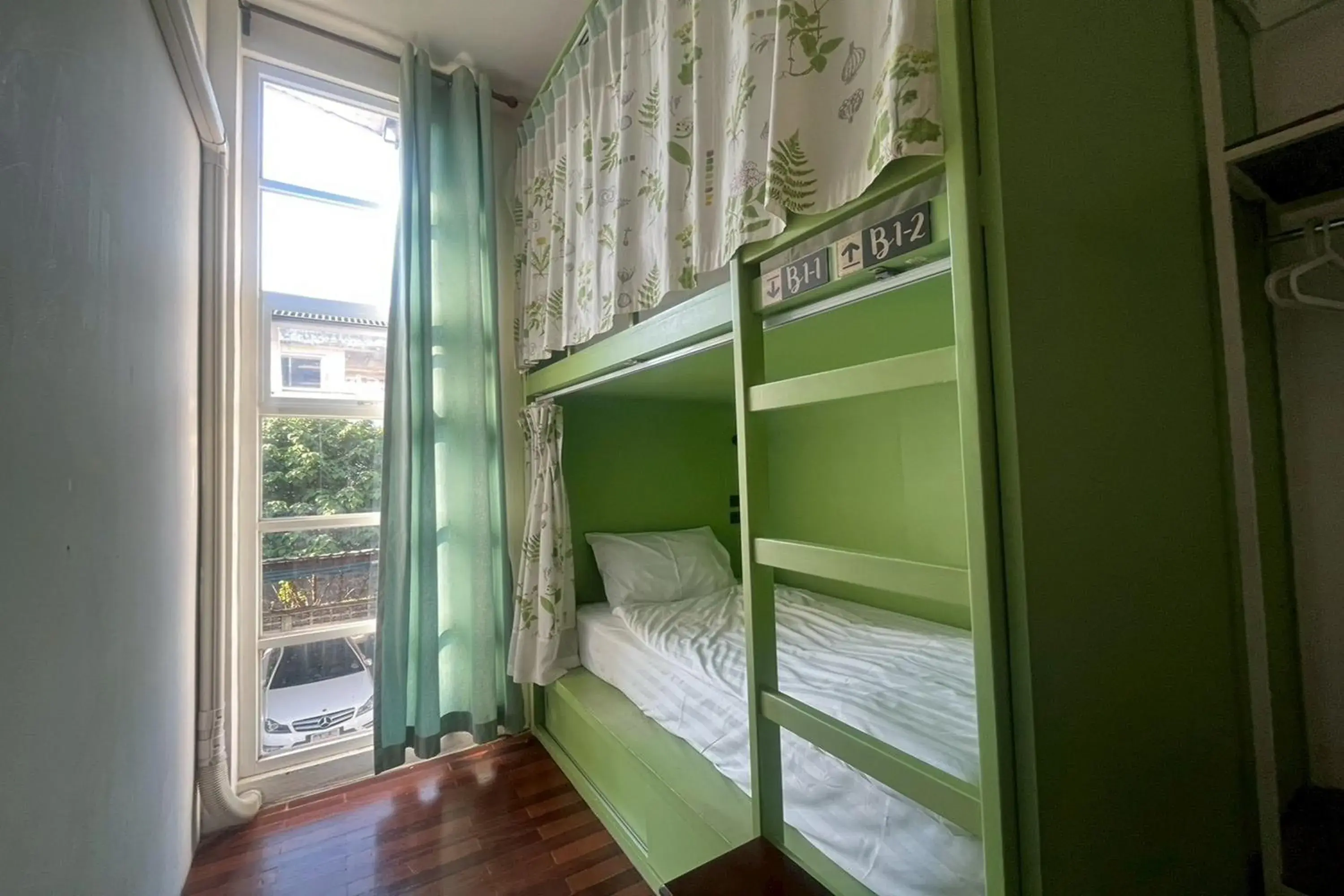 Budget Double Room in Memmoth Cafe & Hostel in Lampang Budget Double Room in Memmoth Cafe & Hostel in Lampang