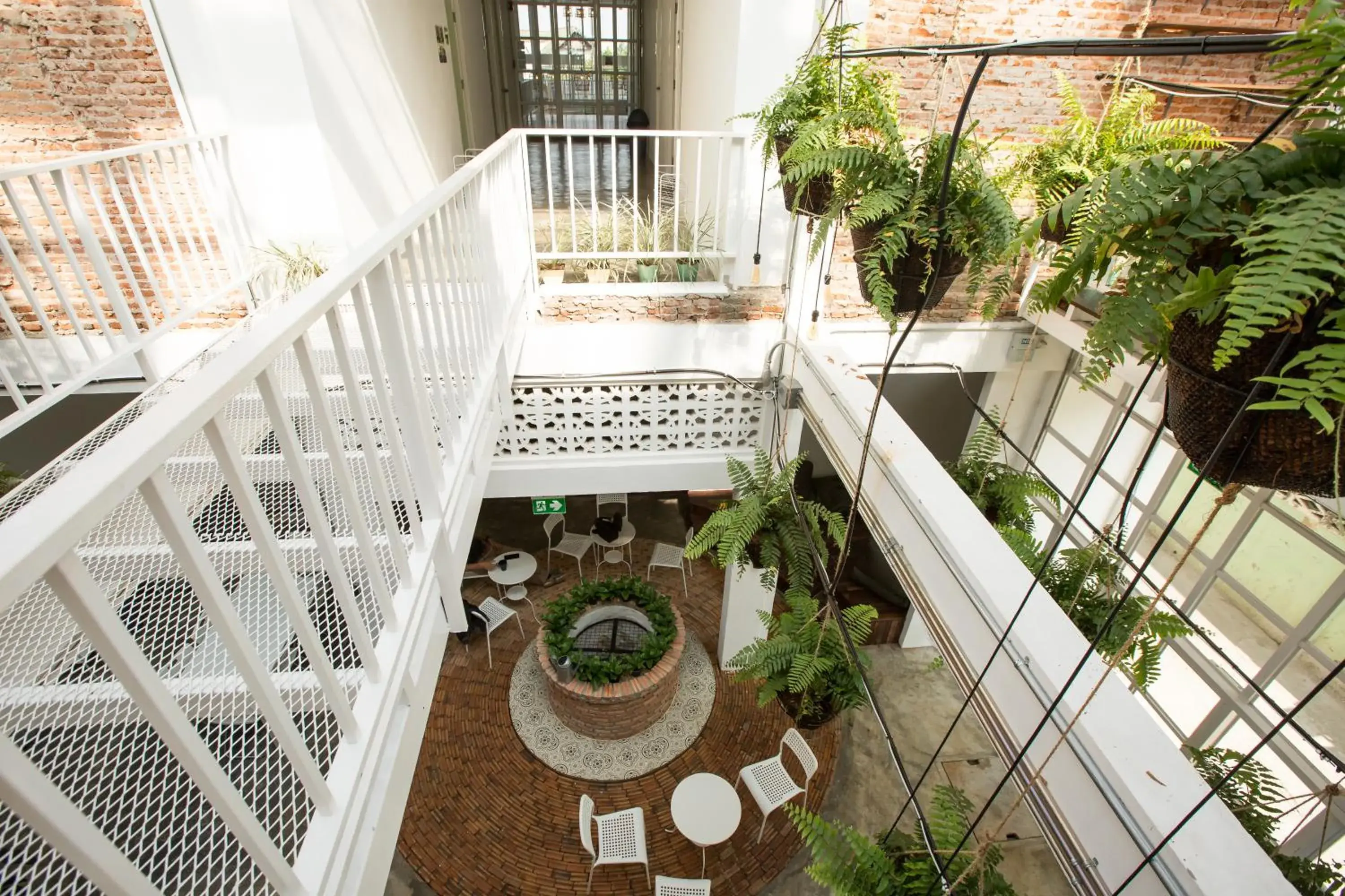 Restaurant/places to eat in Memmoth Hostel In Lampang Restaurant/places to eat in Memmoth Hostel In Lampang