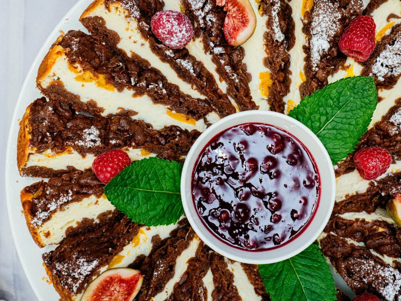 Restaurant/places to eat in Hotel Paryski Art & Business Zakopane - Basen Jacuzzi Sauna Małpi Gaj