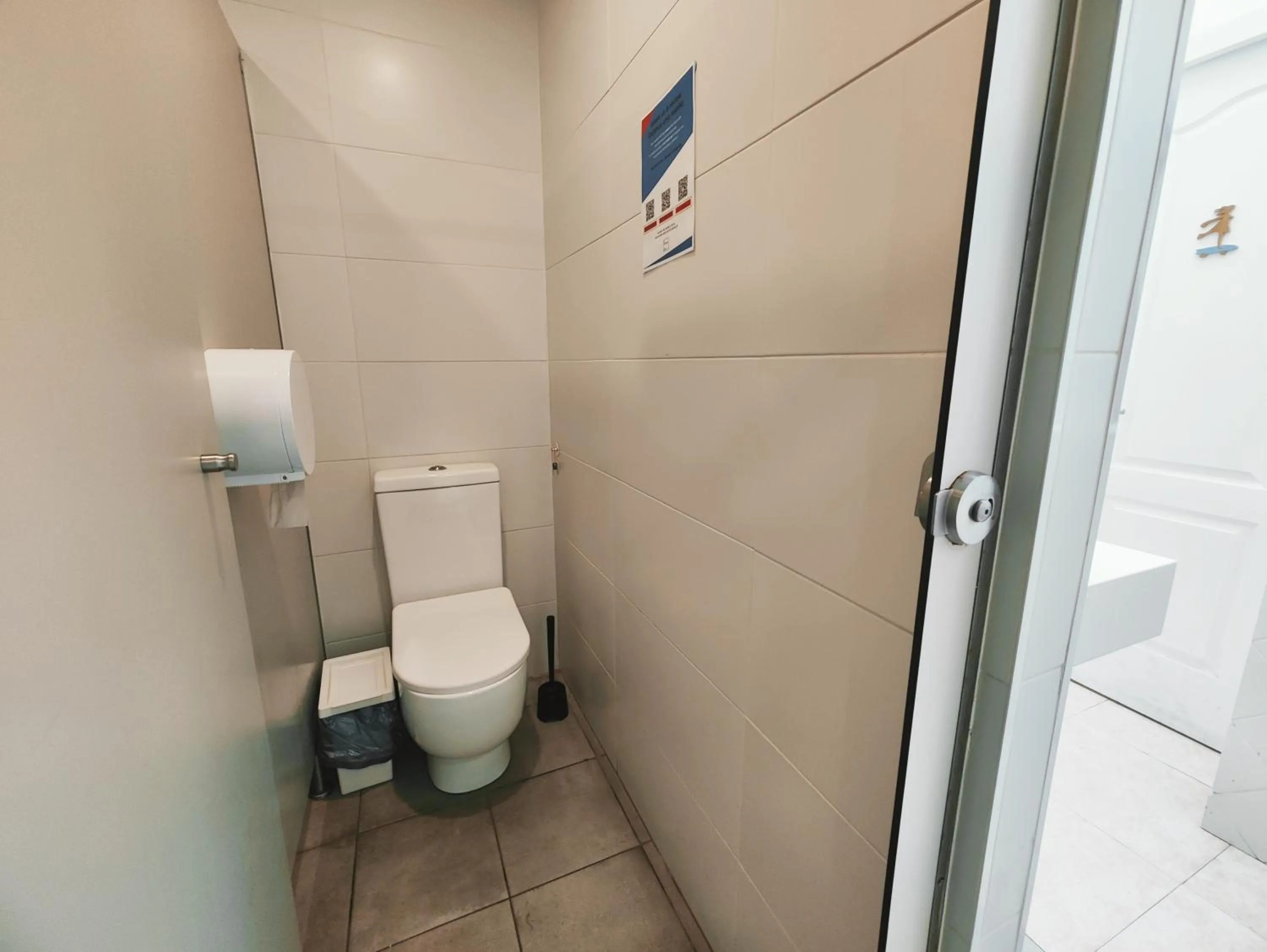 La Ventana Azul Surf Hostel