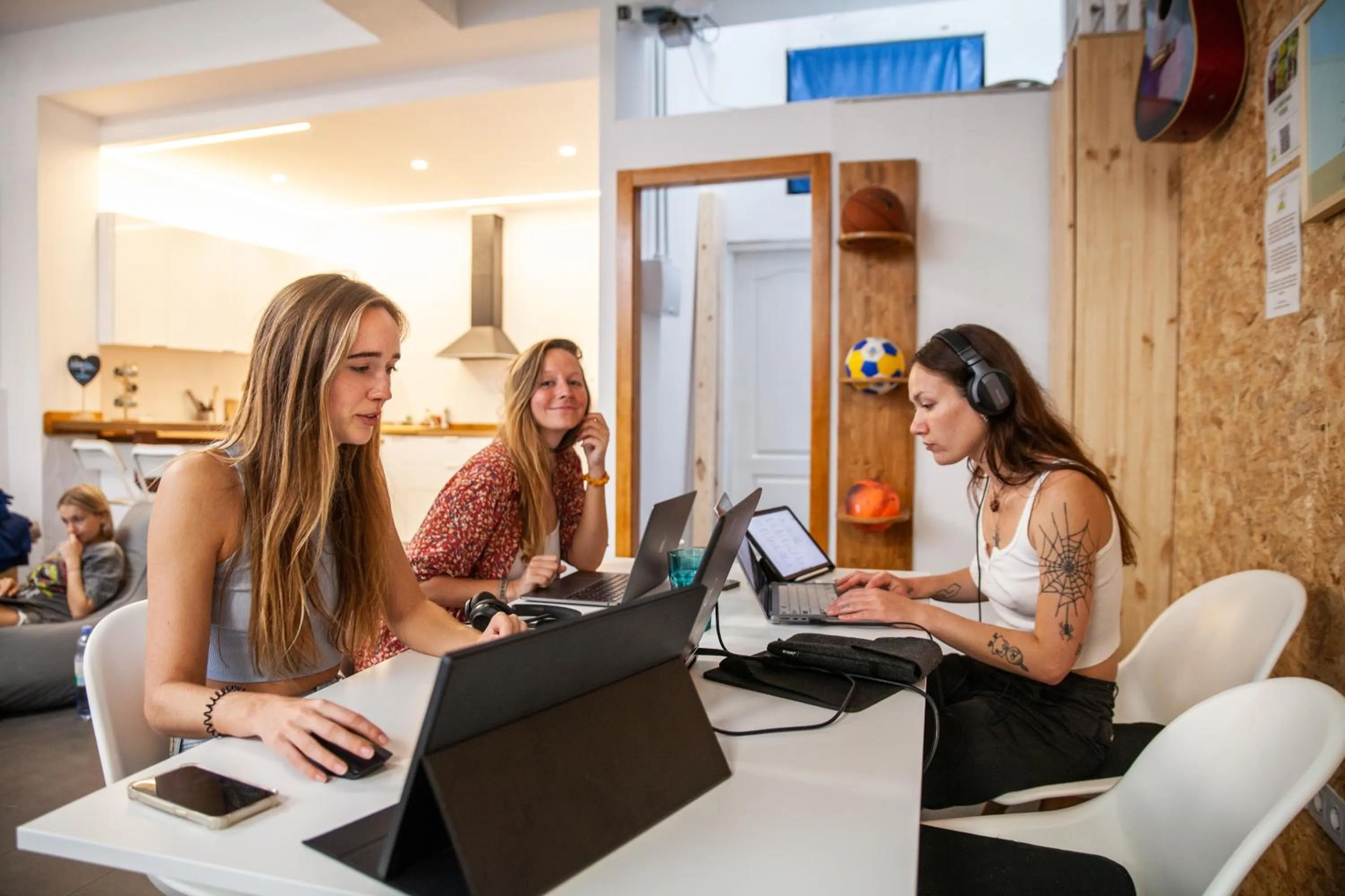 La Ventana Azul Surf Hostel