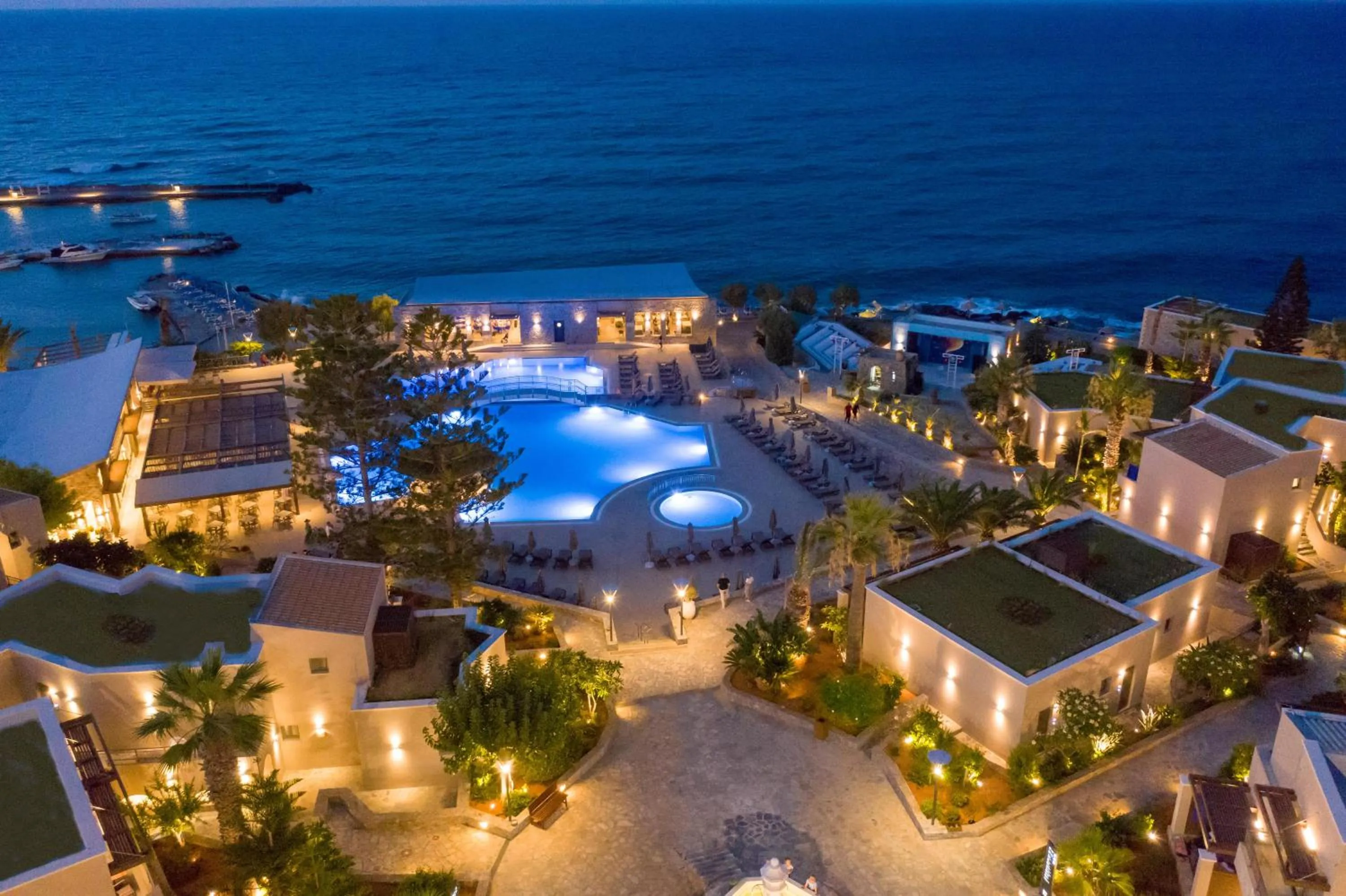 Swimming pool in Nana Golden Beach All Inclusive Resort & Spa