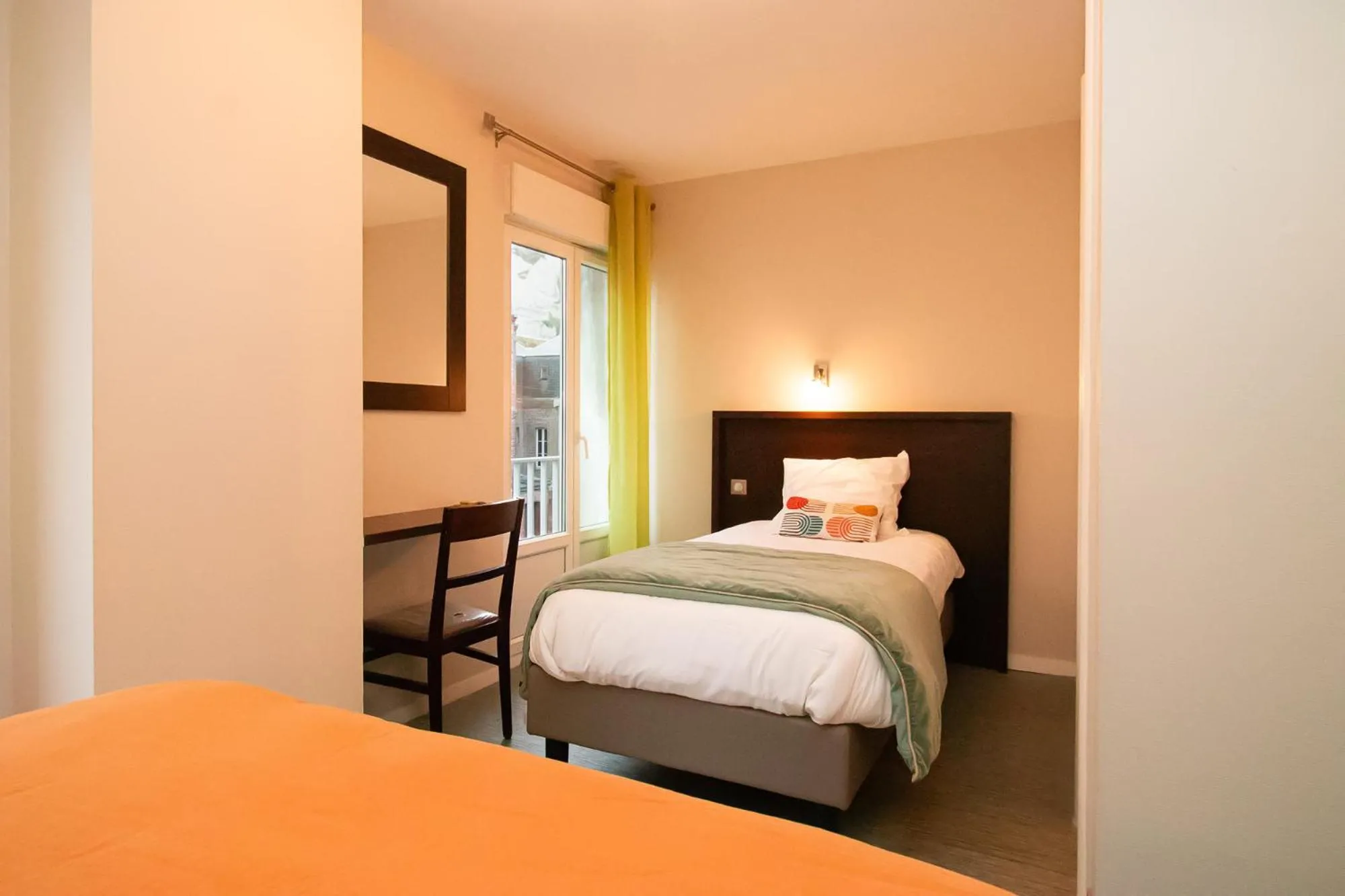 Bed in Hotel Le Richelieu