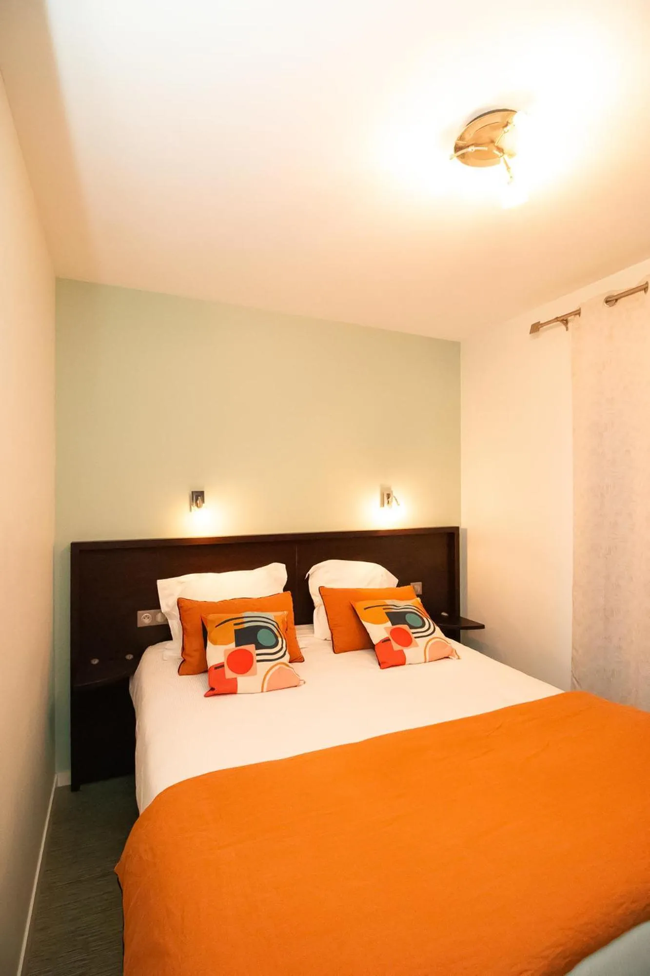 Bed in Hotel Le Richelieu
