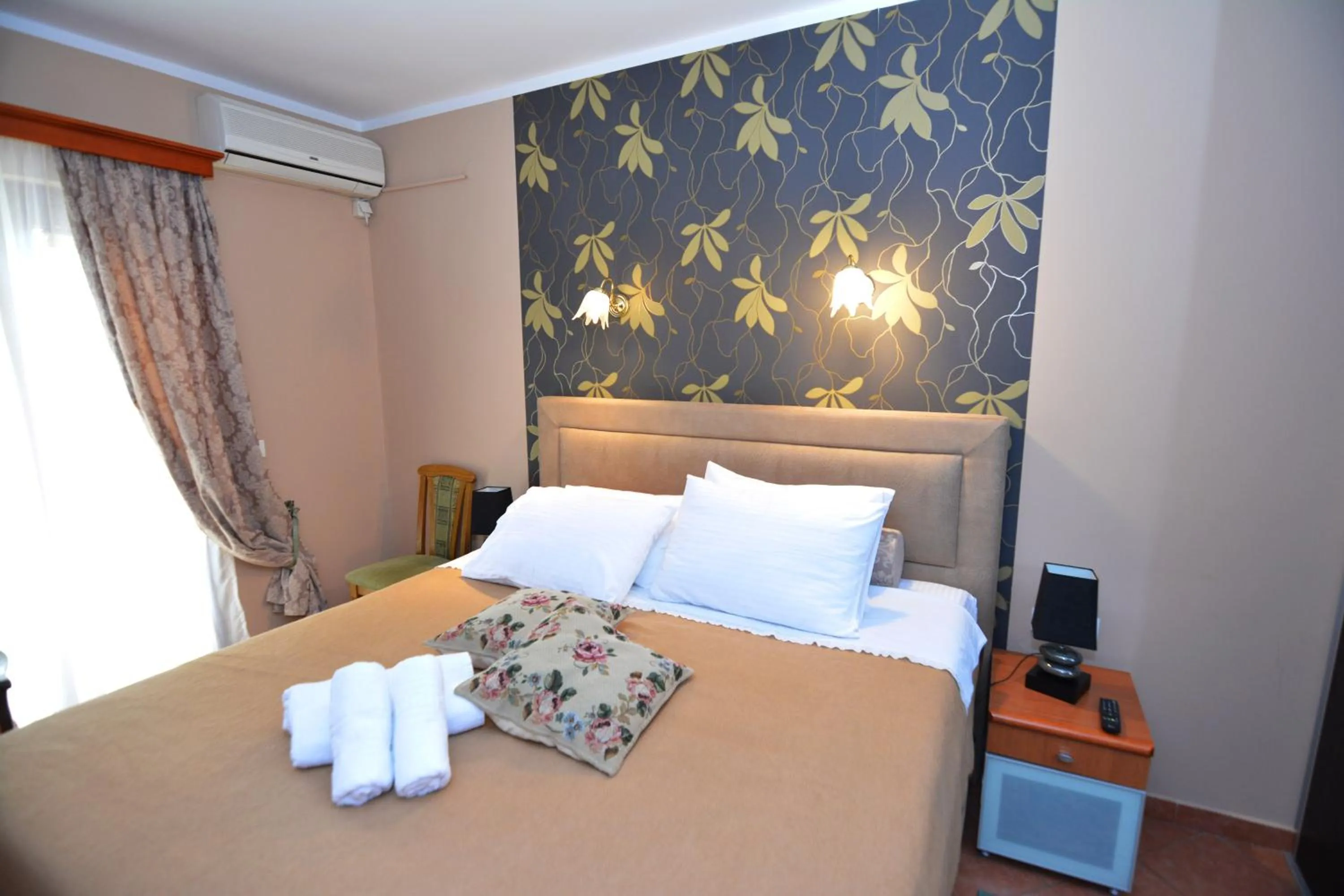 Bedroom, Bed in Apartments Bogdanovic